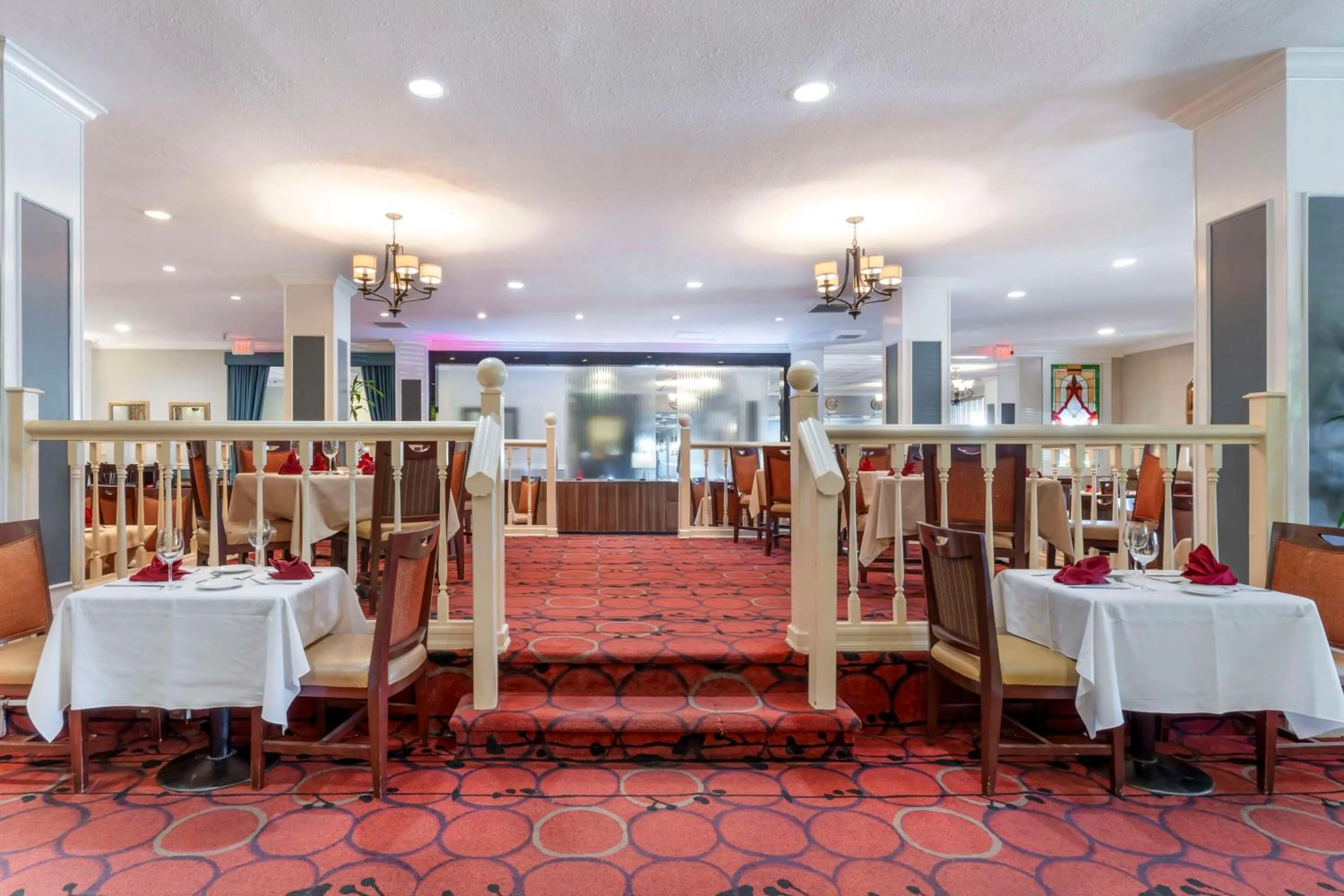 Breakfast in Best Western Plus Grosvenor Airport Hotel