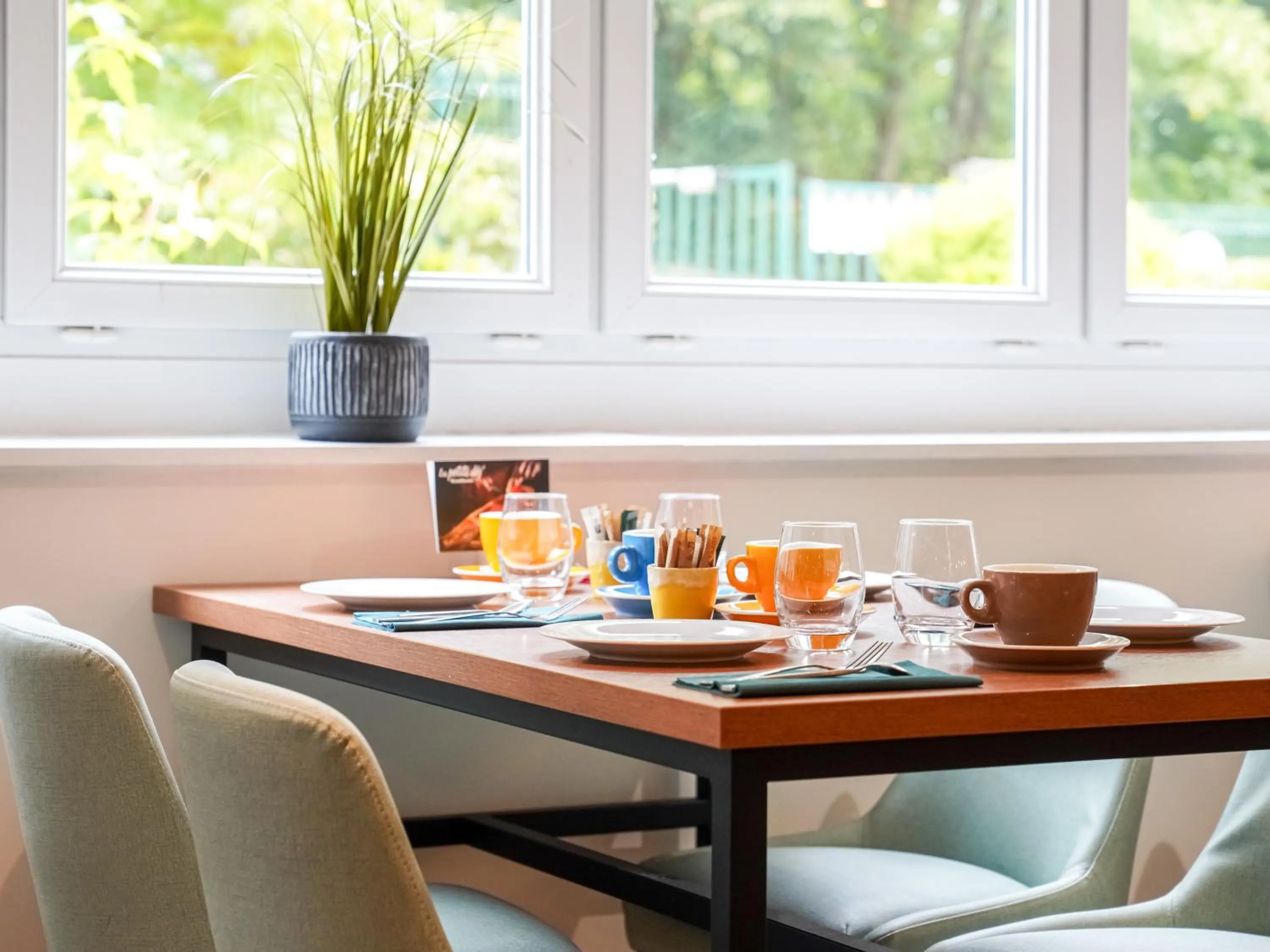 Breakfast in Residhome Paris Saclay " Bures sur Yvette "