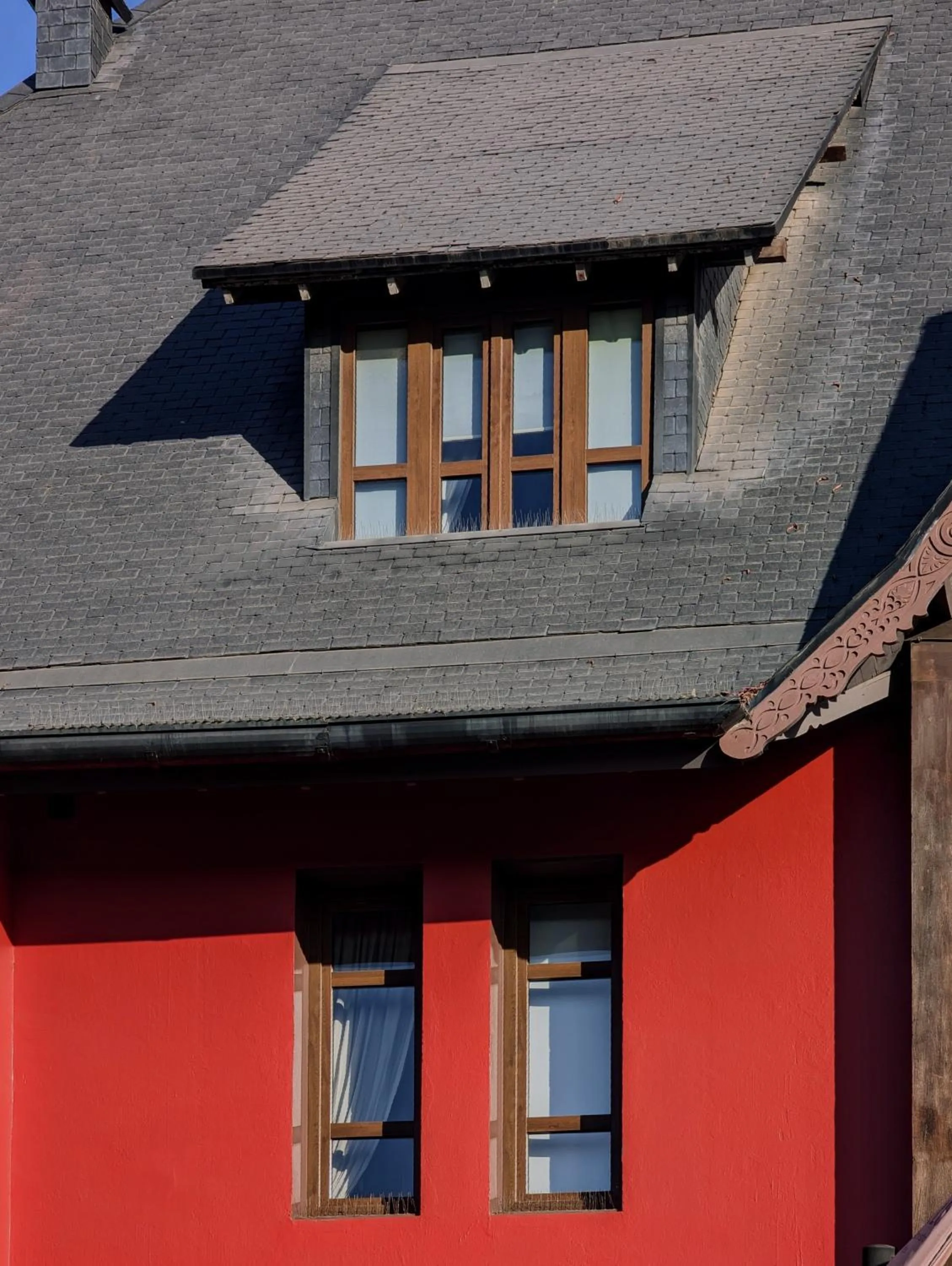 Property building in Hotel Boutique Castillo Rojo