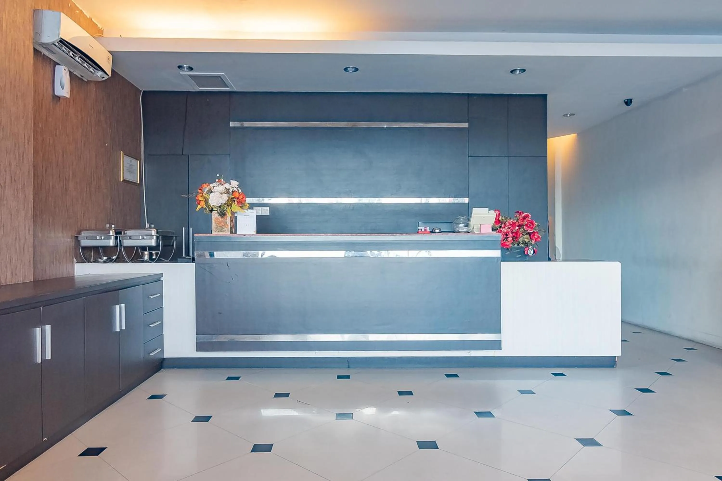 Lobby or reception in RedDoorz near Stadion Sanaman Mantikei