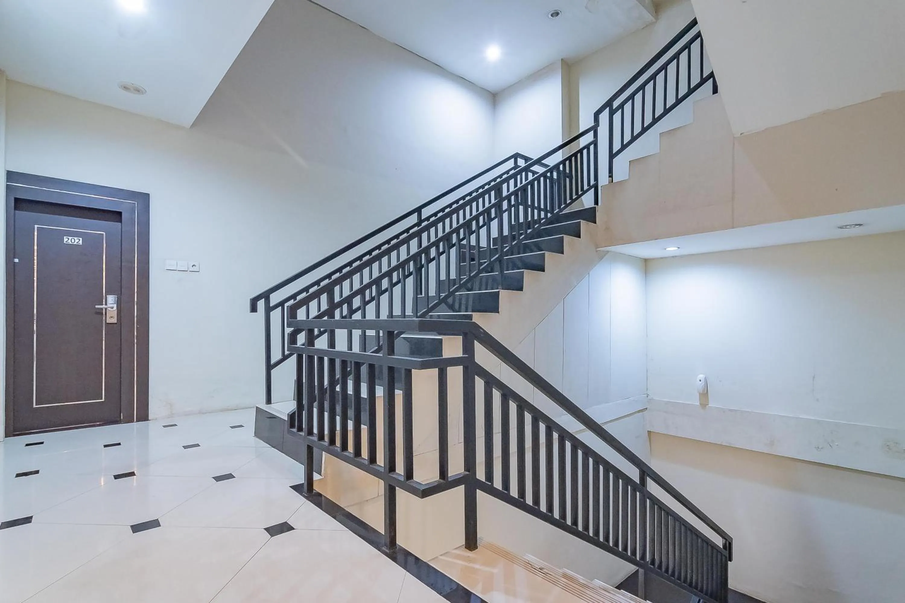 Property building in RedDoorz near Stadion Sanaman Mantikei