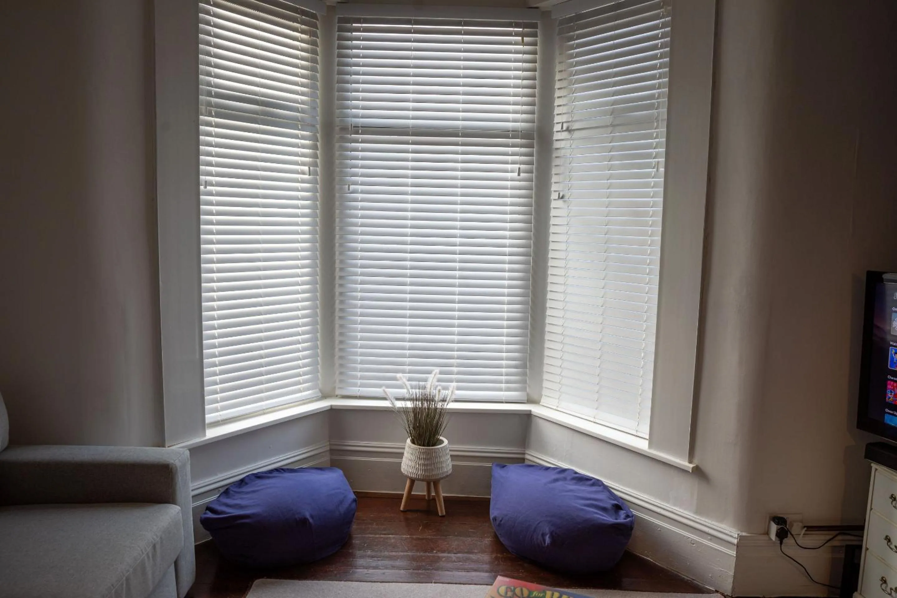 Living room in Sapphire House By Sasco