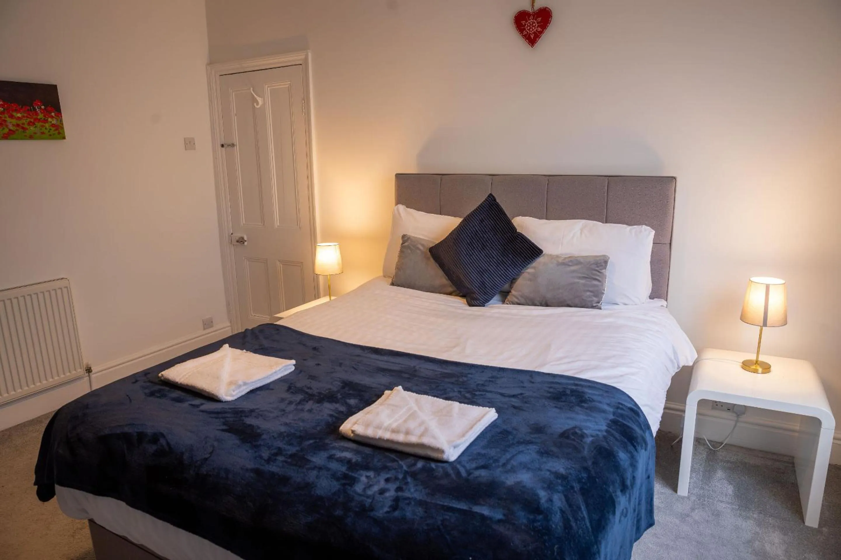 Bedroom, Bed in Sapphire House By Sasco