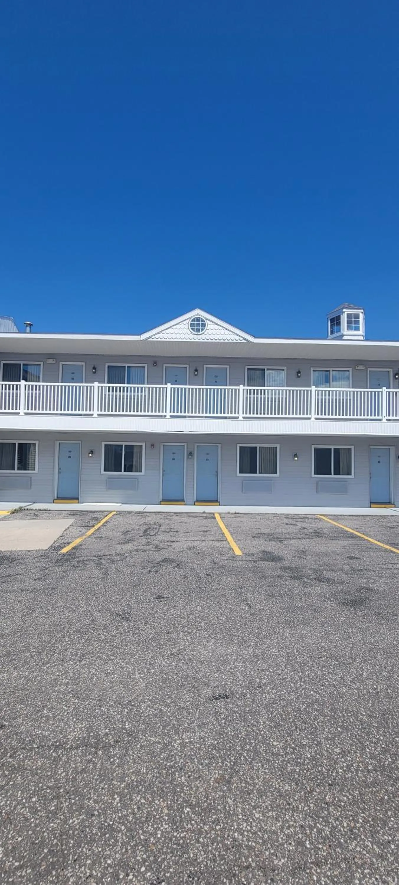 Property building in Mackinaw Budget Inn