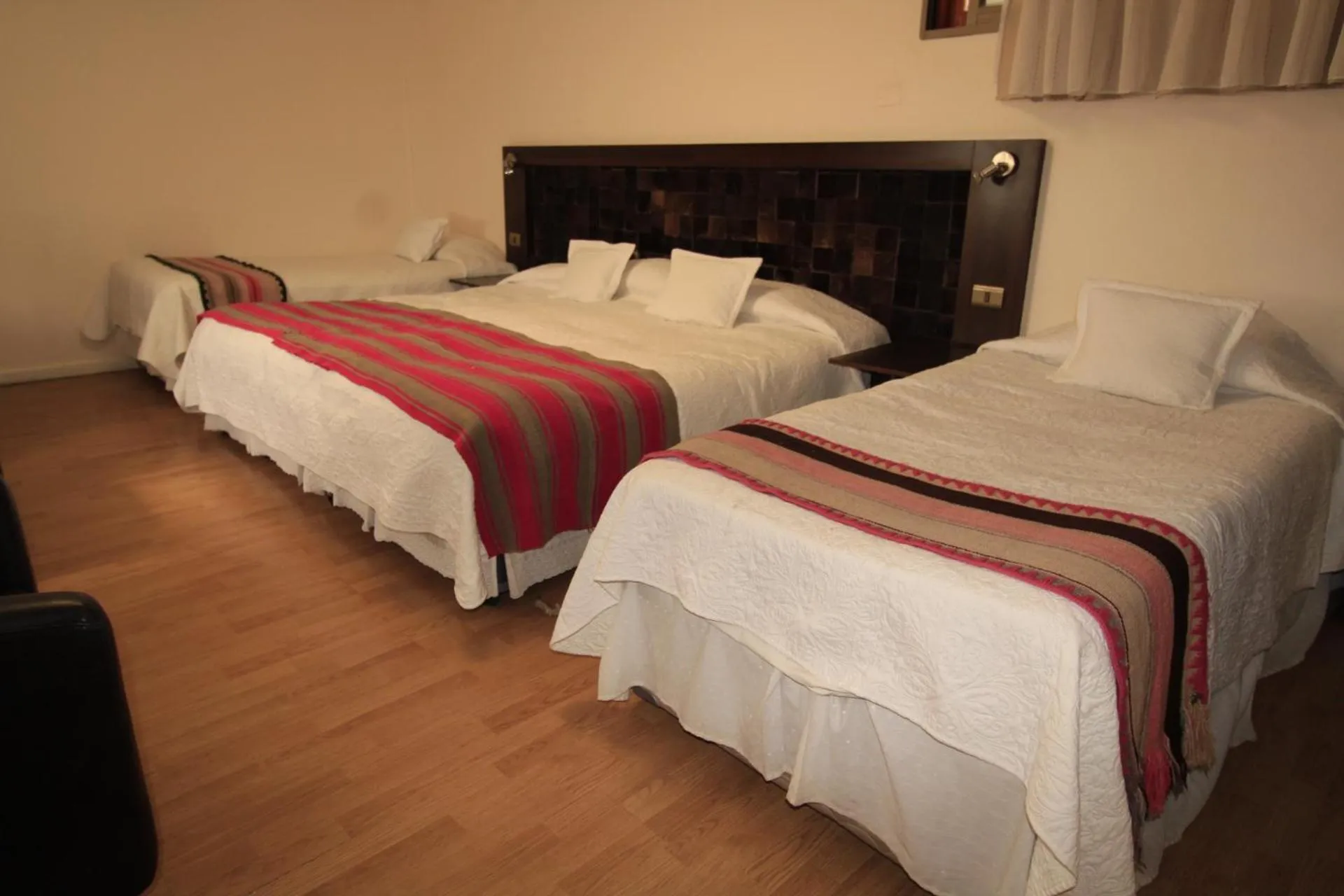 Photo of the whole room, Bed in Atankalama