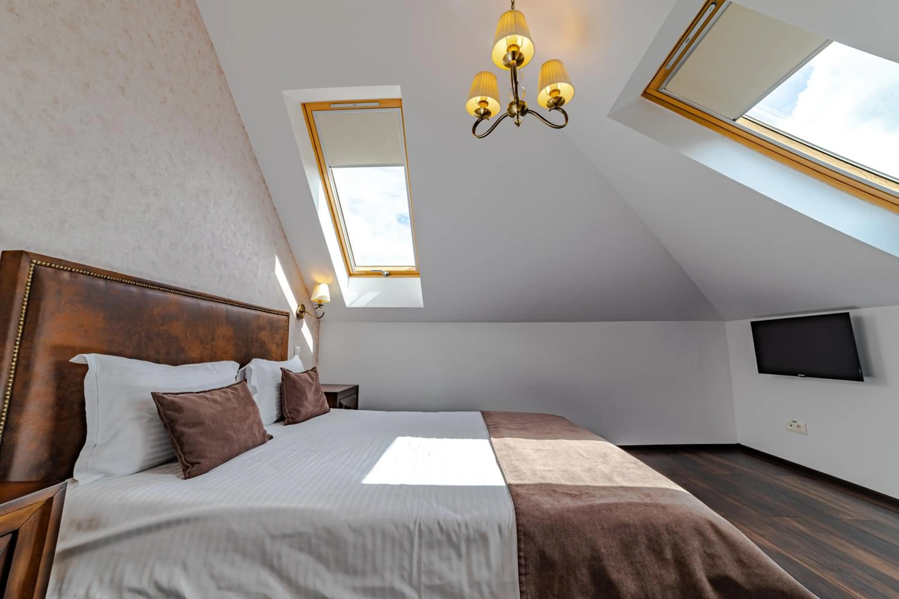 Bed in Yael Luxury Apartments 3