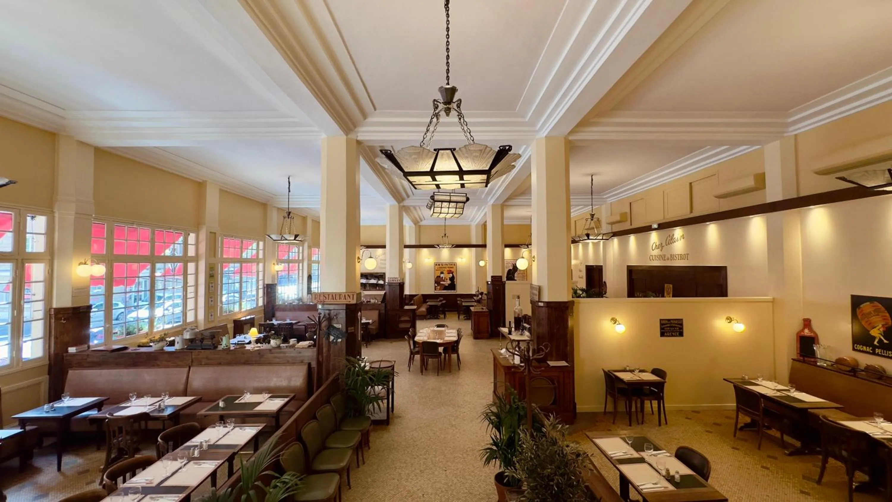 Restaurant/places to eat in Grand Hôtel de L'Espérance