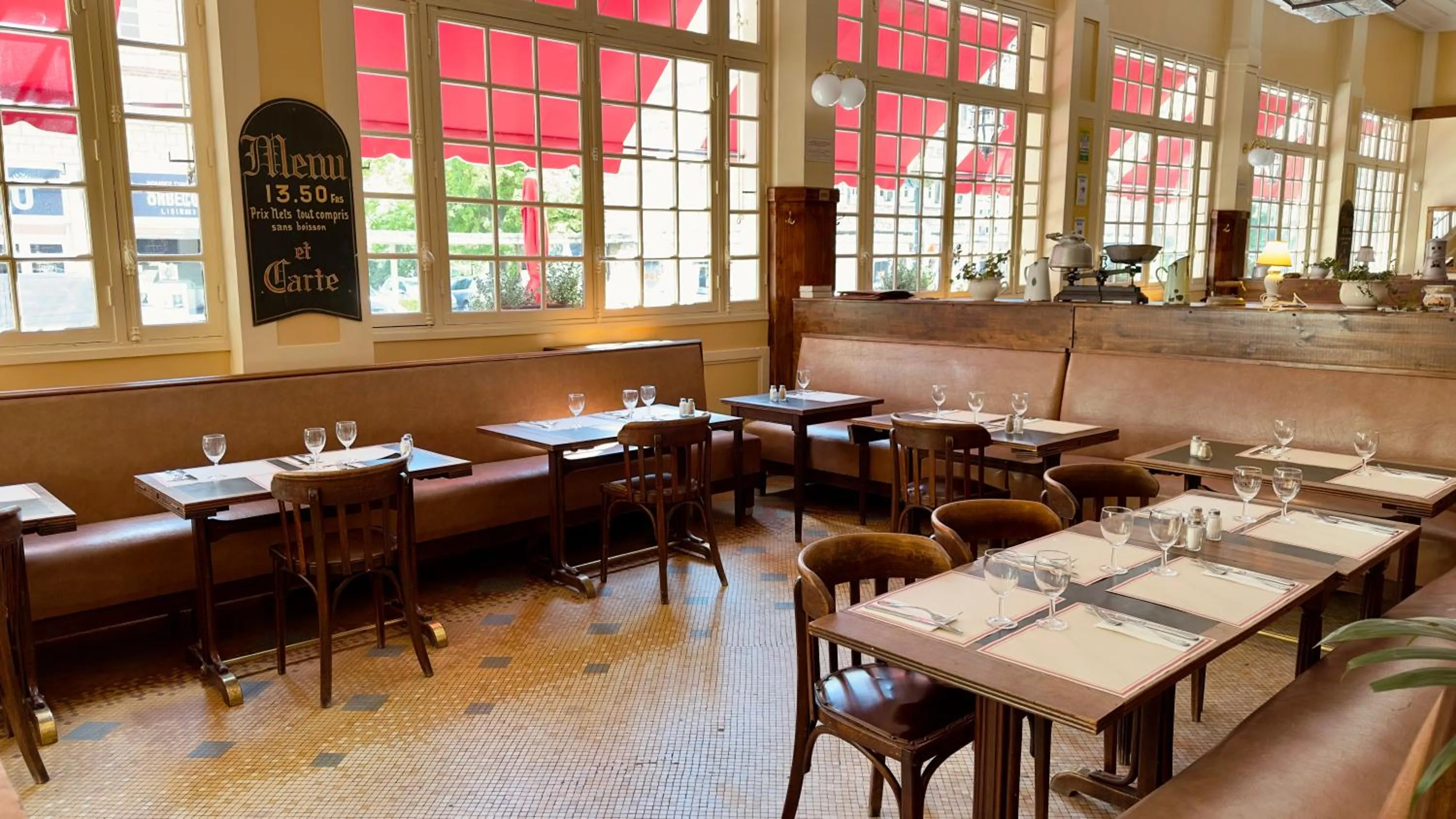 Restaurant/places to eat in Grand Hôtel de L'Espérance