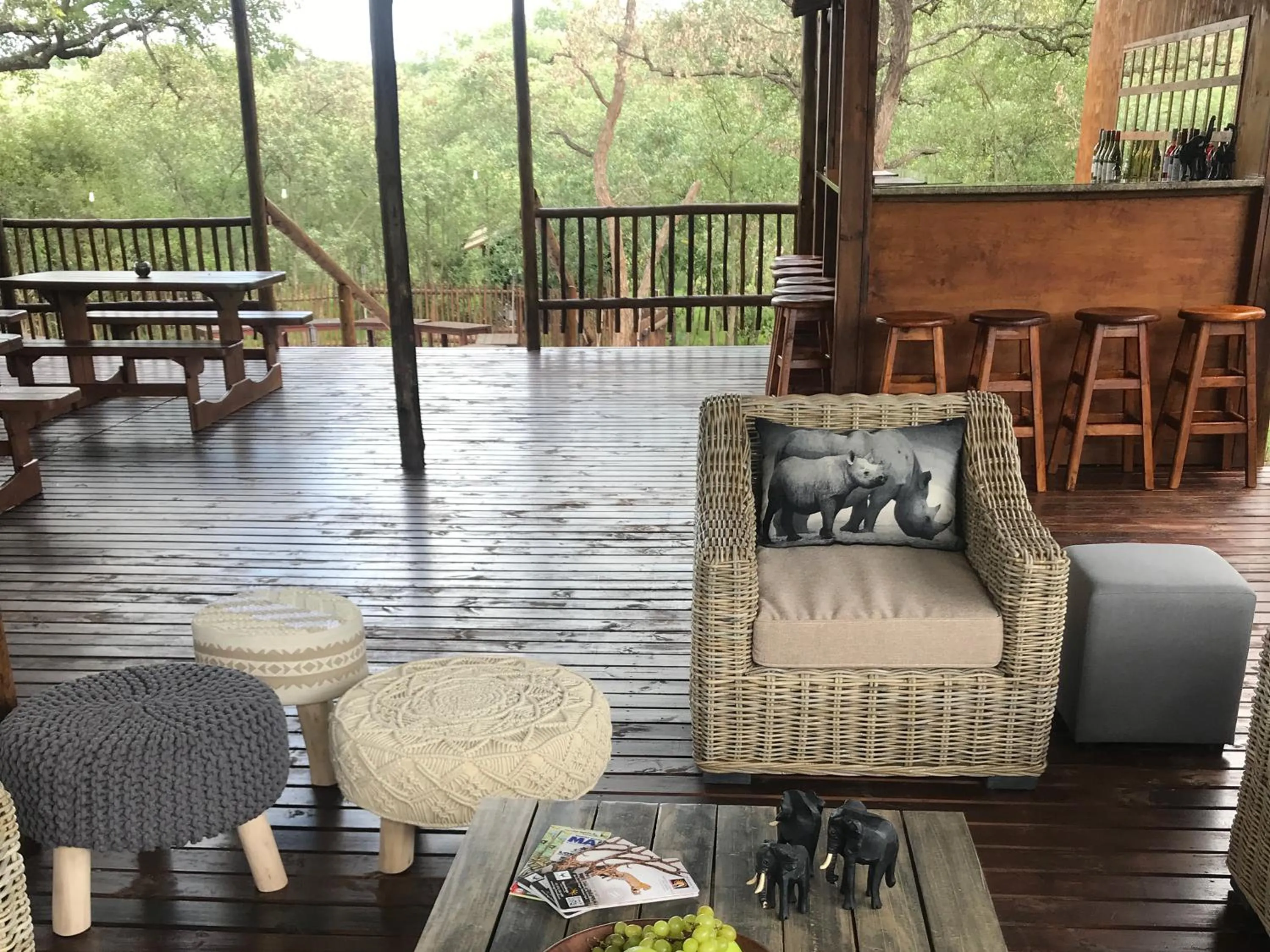 Lounge or bar in Buffalo Rock Tented Camp