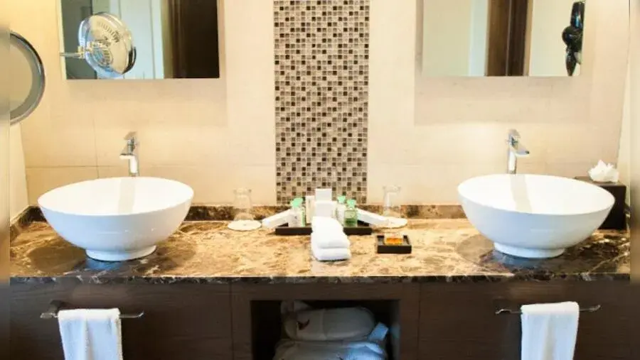 Suite with Sea View in Hotel Coral & Marina Suite with Sea View in Hotel Coral & Marina