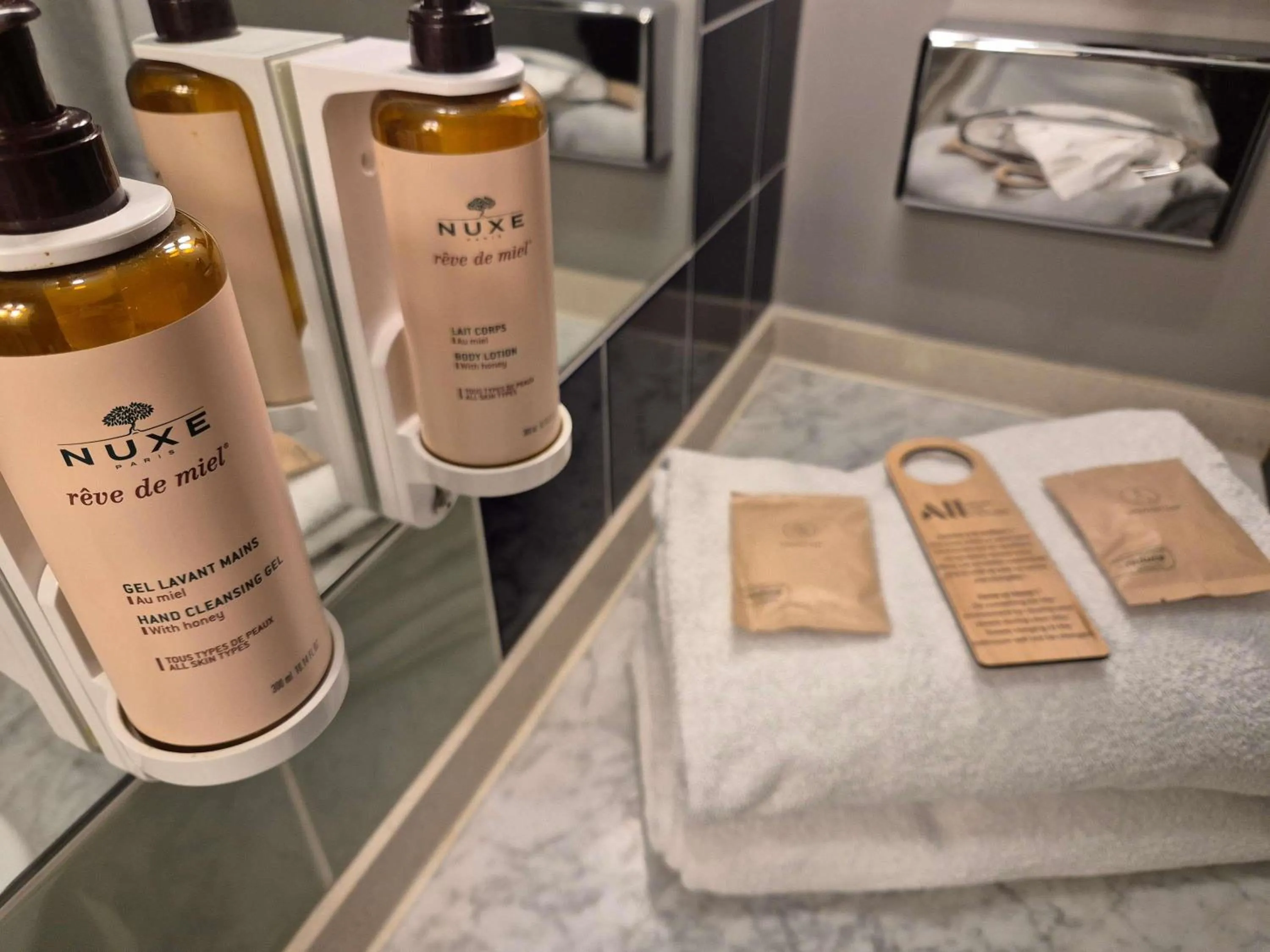 Bedroom in Mercure Bordeaux Centre Ville