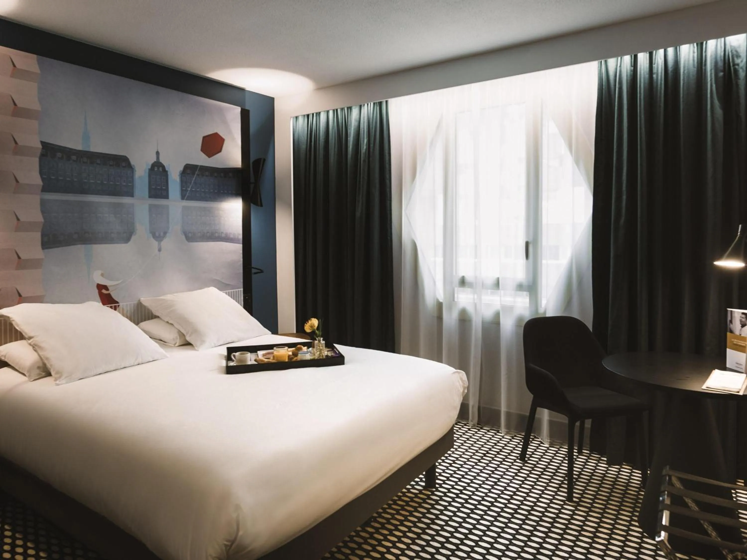 Bedroom, Bed in Mercure Bordeaux Centre Ville