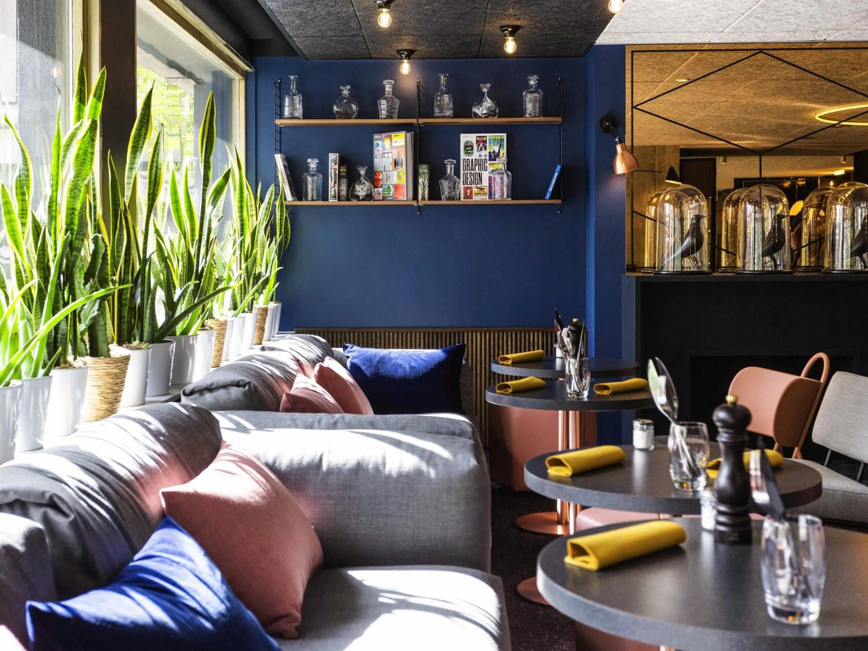 Restaurant/places to eat in Mercure Bordeaux Centre Ville