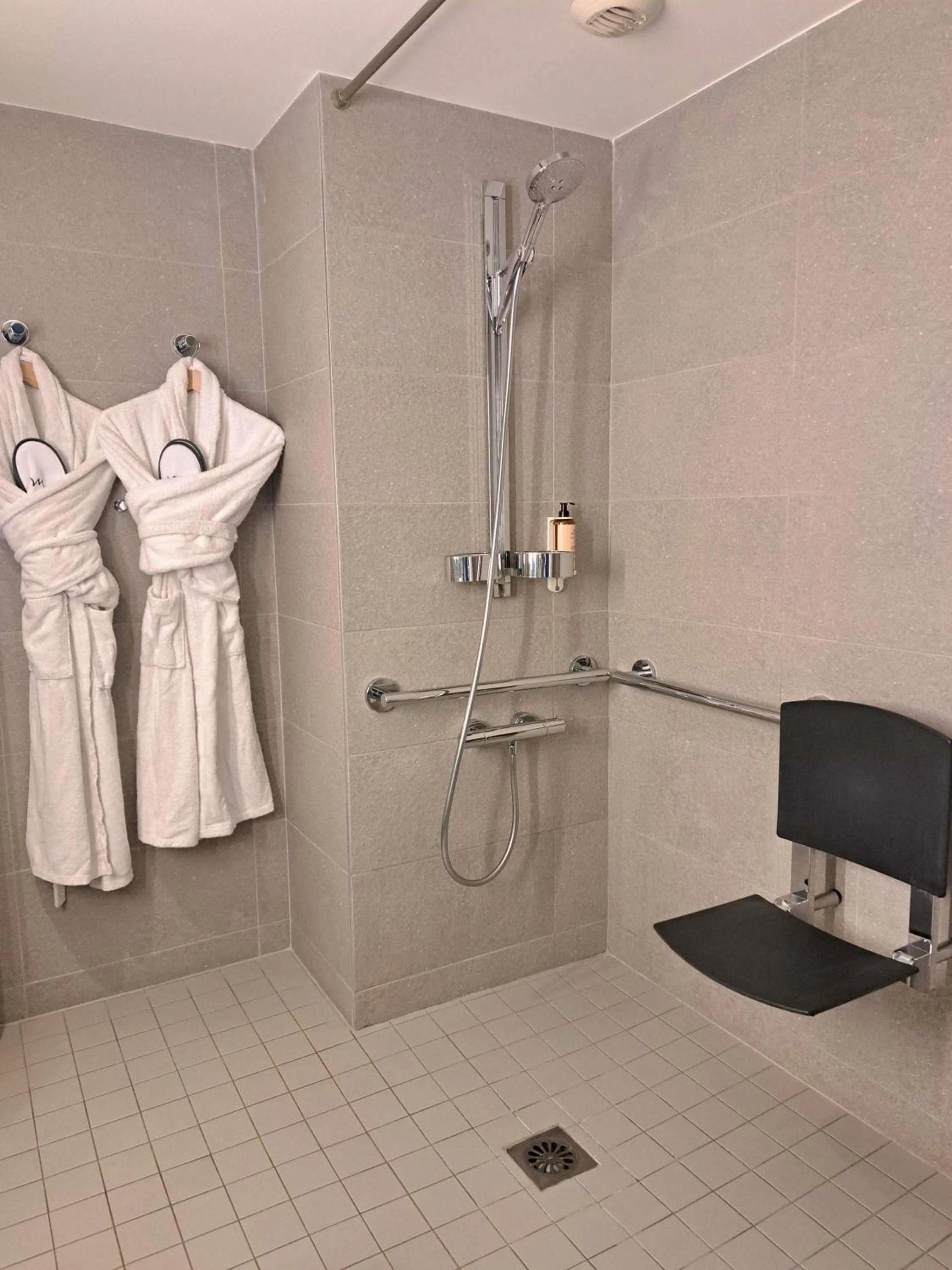 Bedroom in Mercure Bordeaux Centre Ville