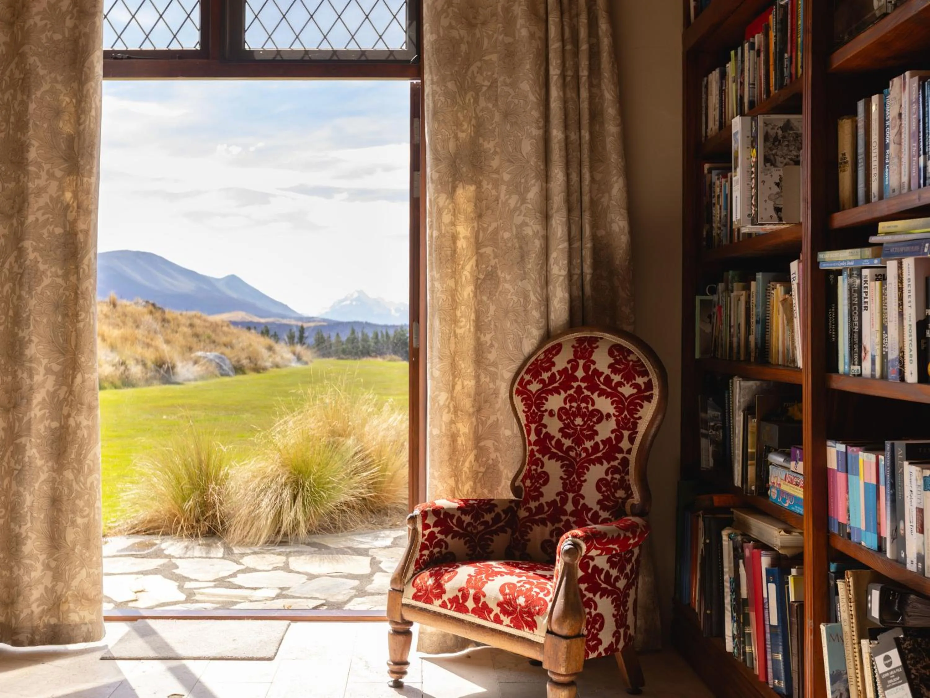 Library in Mt Cook Lakeside Retreat