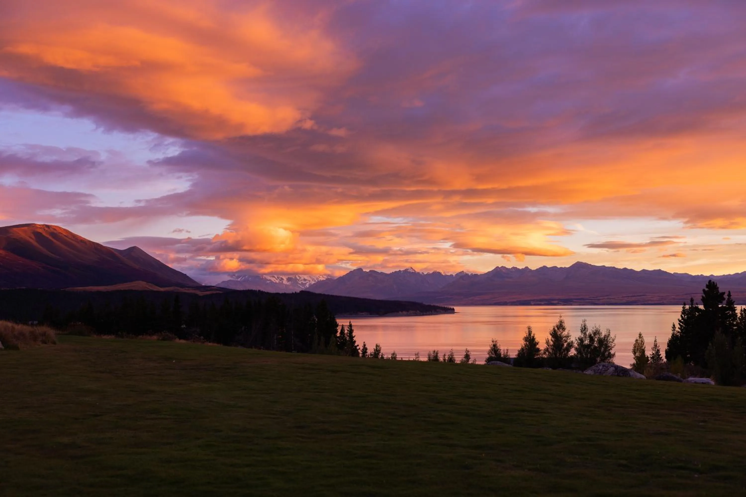 Lake view in Mt Cook Lakeside Retreat