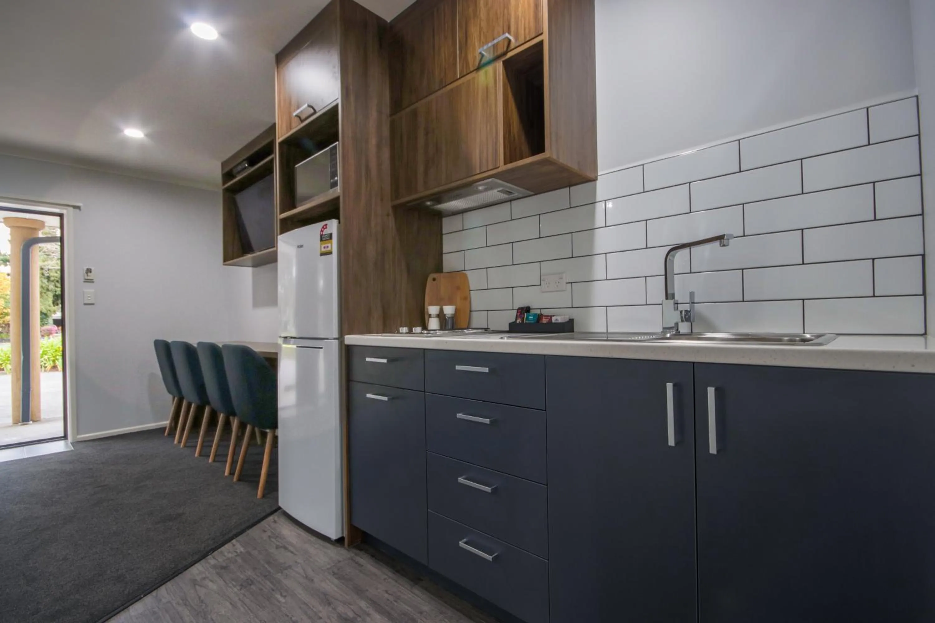 Kitchen or kitchenette in Antonio Mews Motel