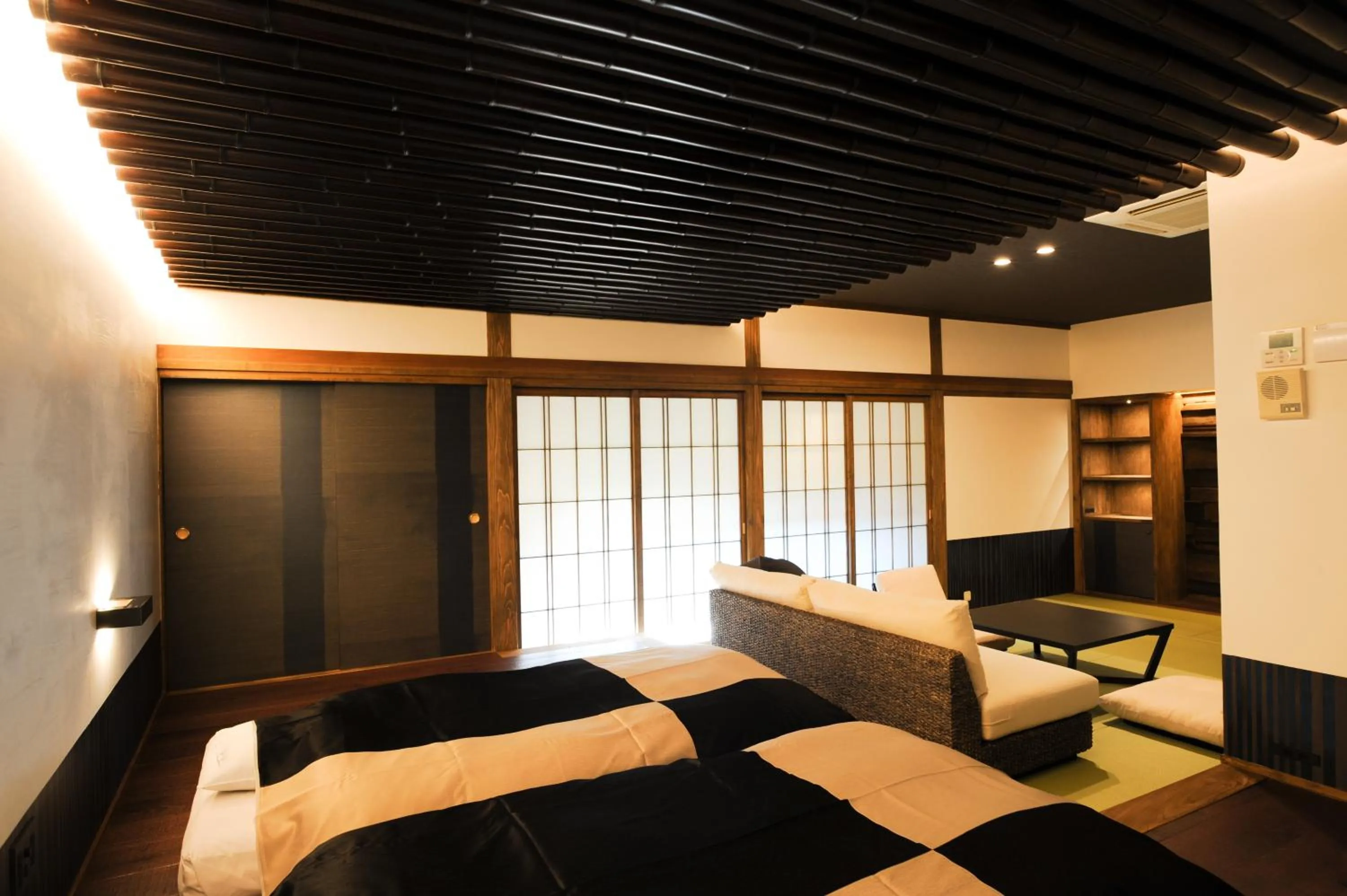 Photo of the whole room in Yunoyado Irifune