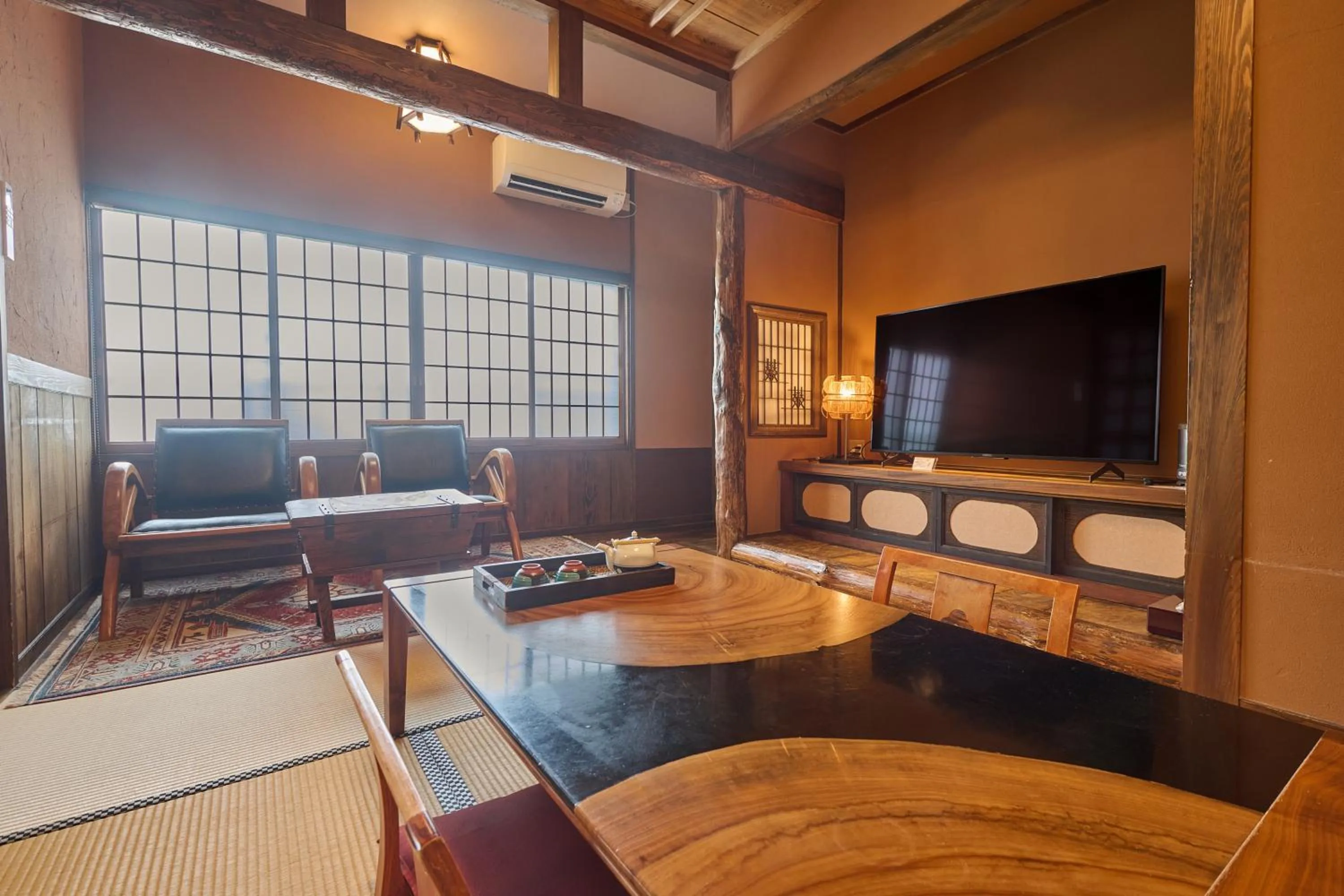 Photo of the whole room in Yunoyado Irifune