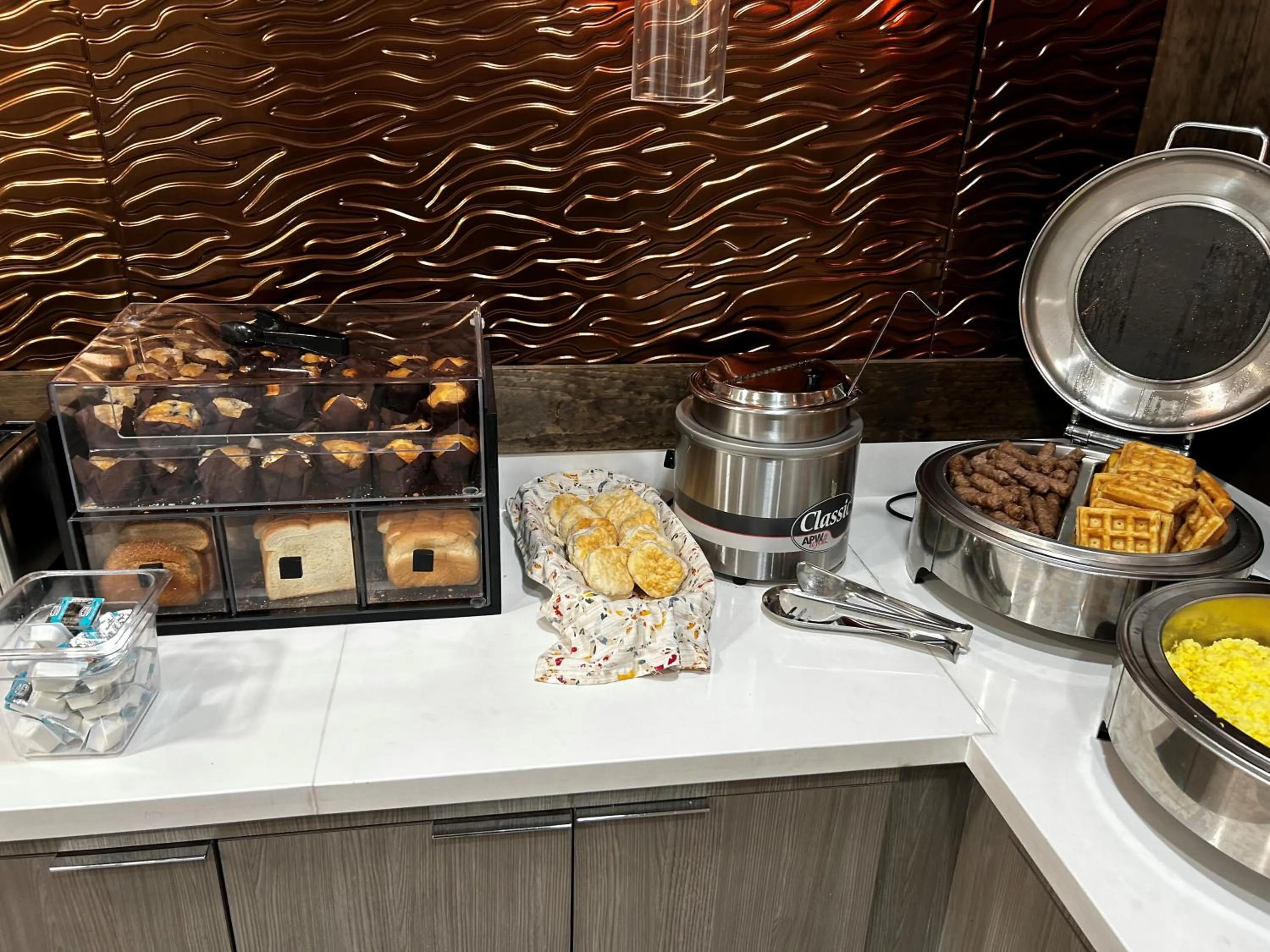 Breakfast in Heritage Inn - Yosemite/Sonora