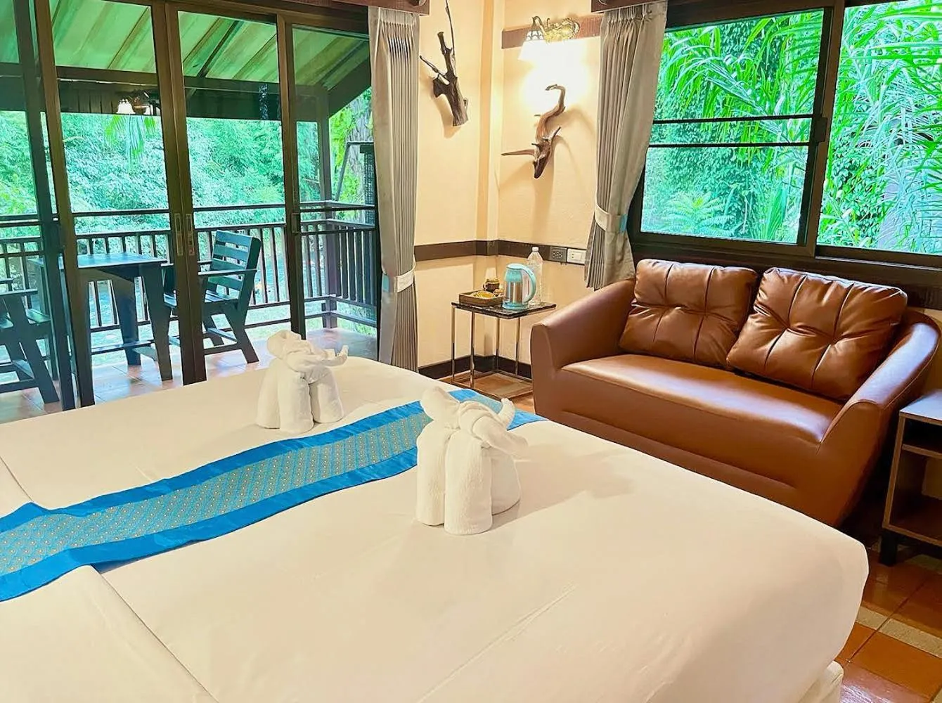 Khao Sok River Lodge Hotel