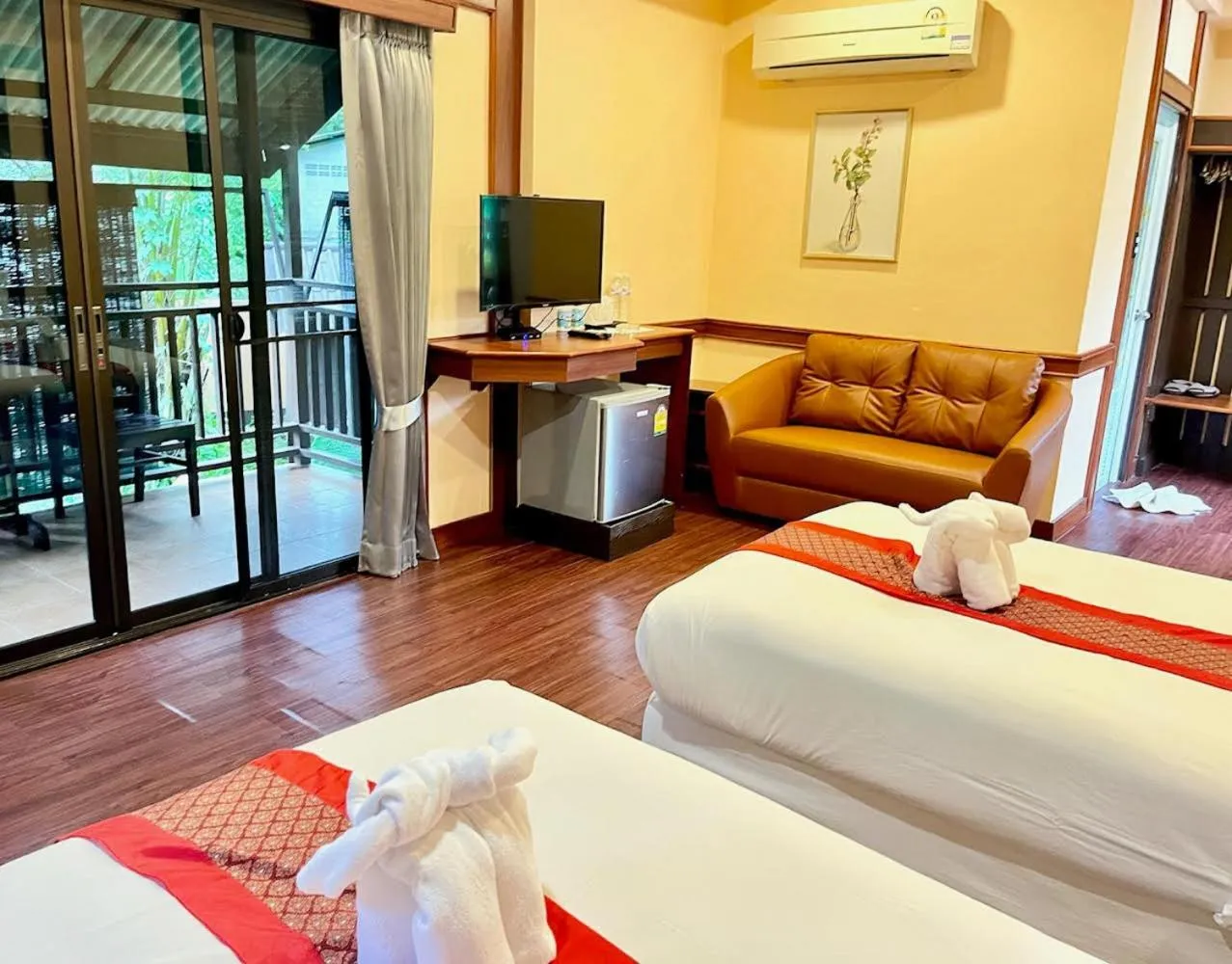 Bed in Khao Sok River Lodge Hotel