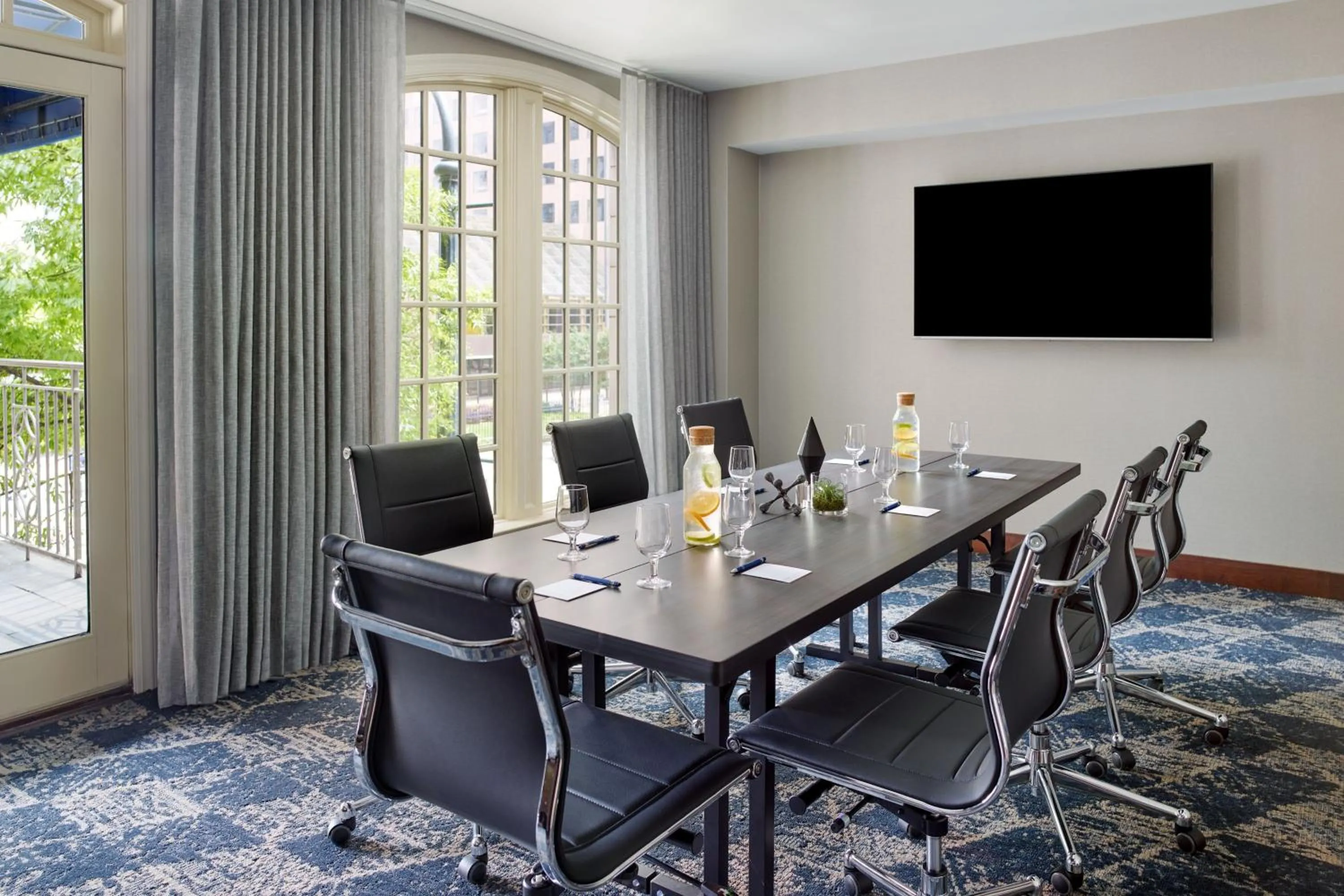 Meeting/conference room in Ellis Hotel, Atlanta, a Tribute Portfolio Hotel
