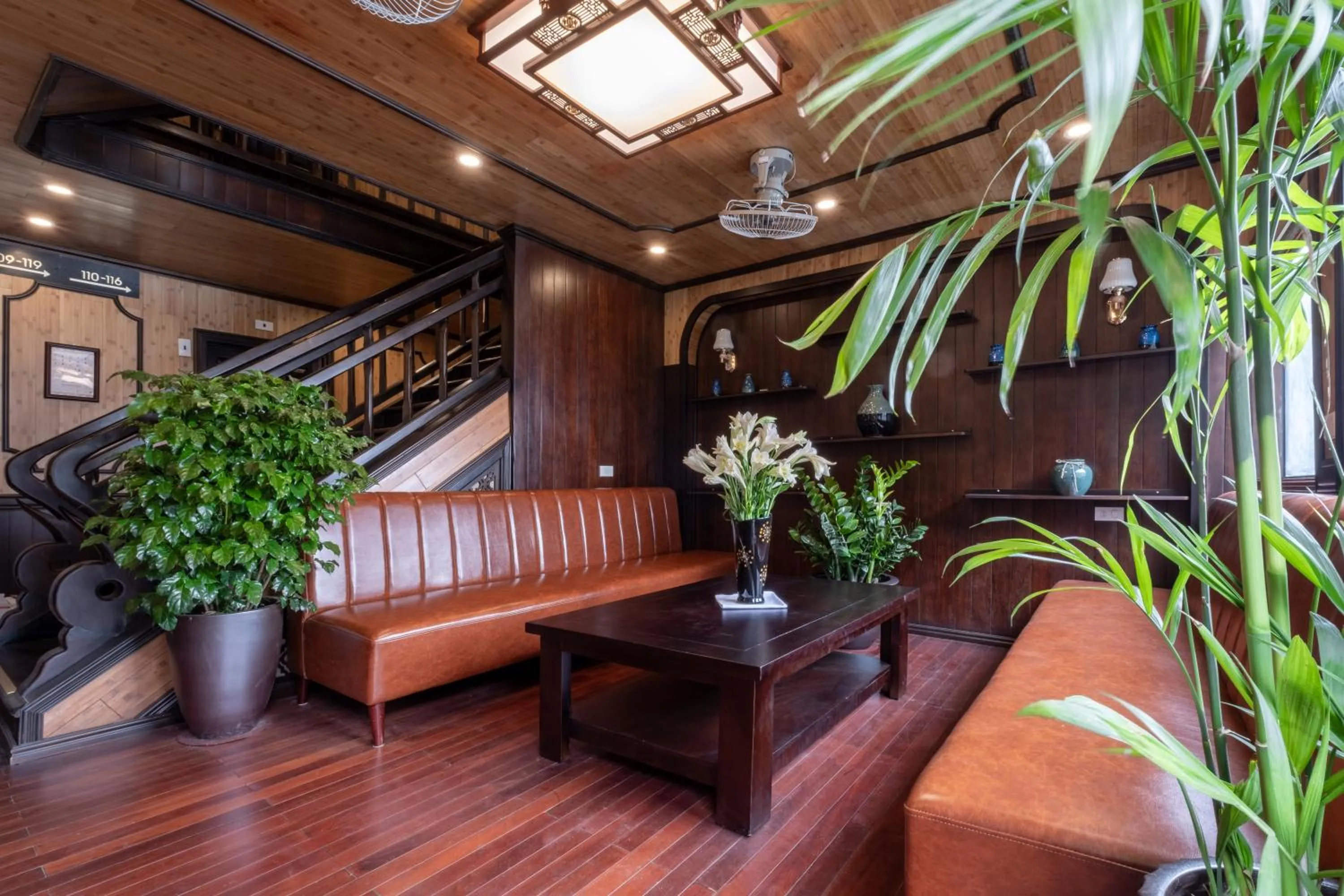 Lounge or bar in Victory Star Cruise