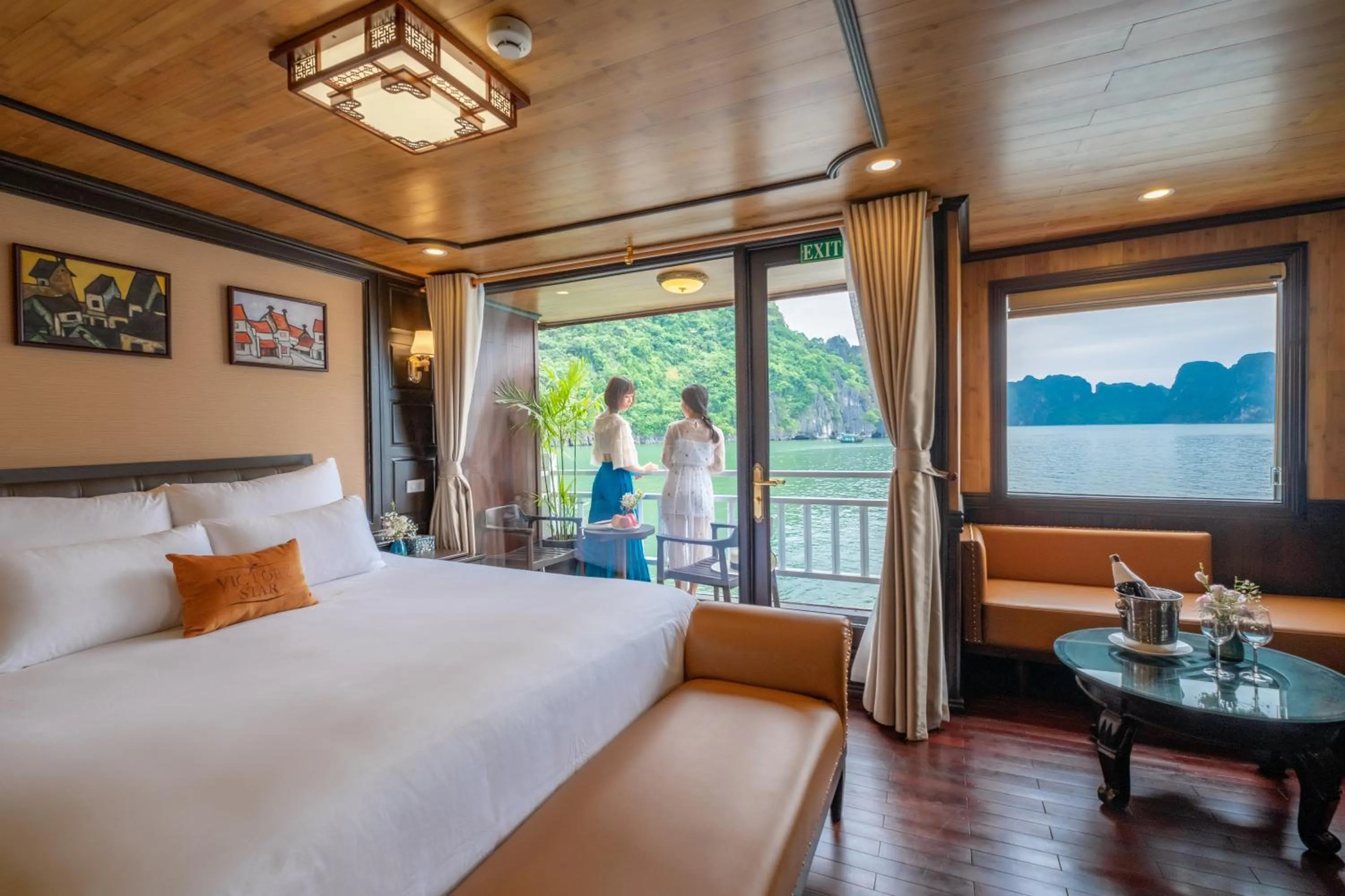 View (from property/room), Bed in Victory Star Cruise