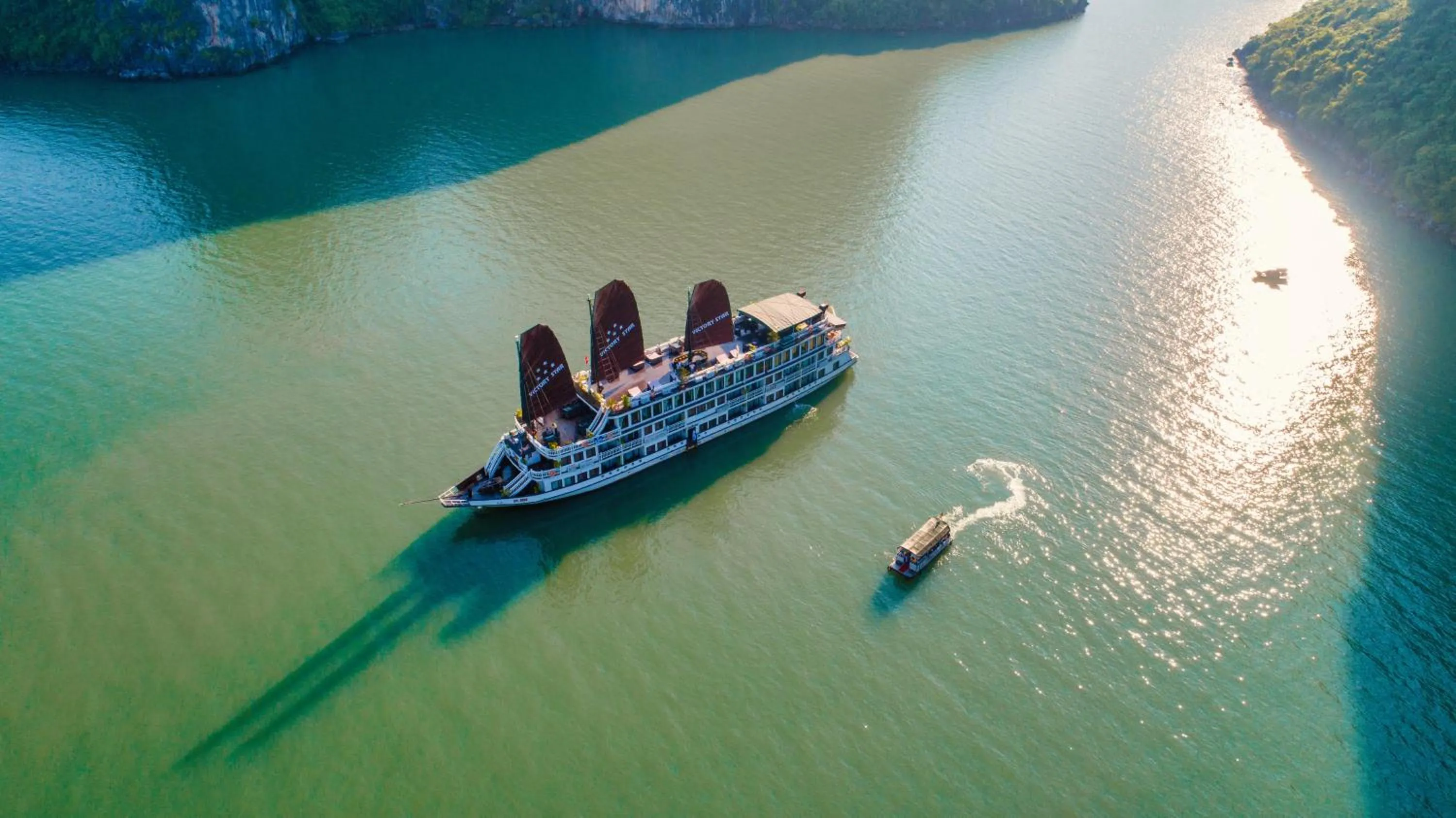 Bird's eye view in Victory Star Cruise