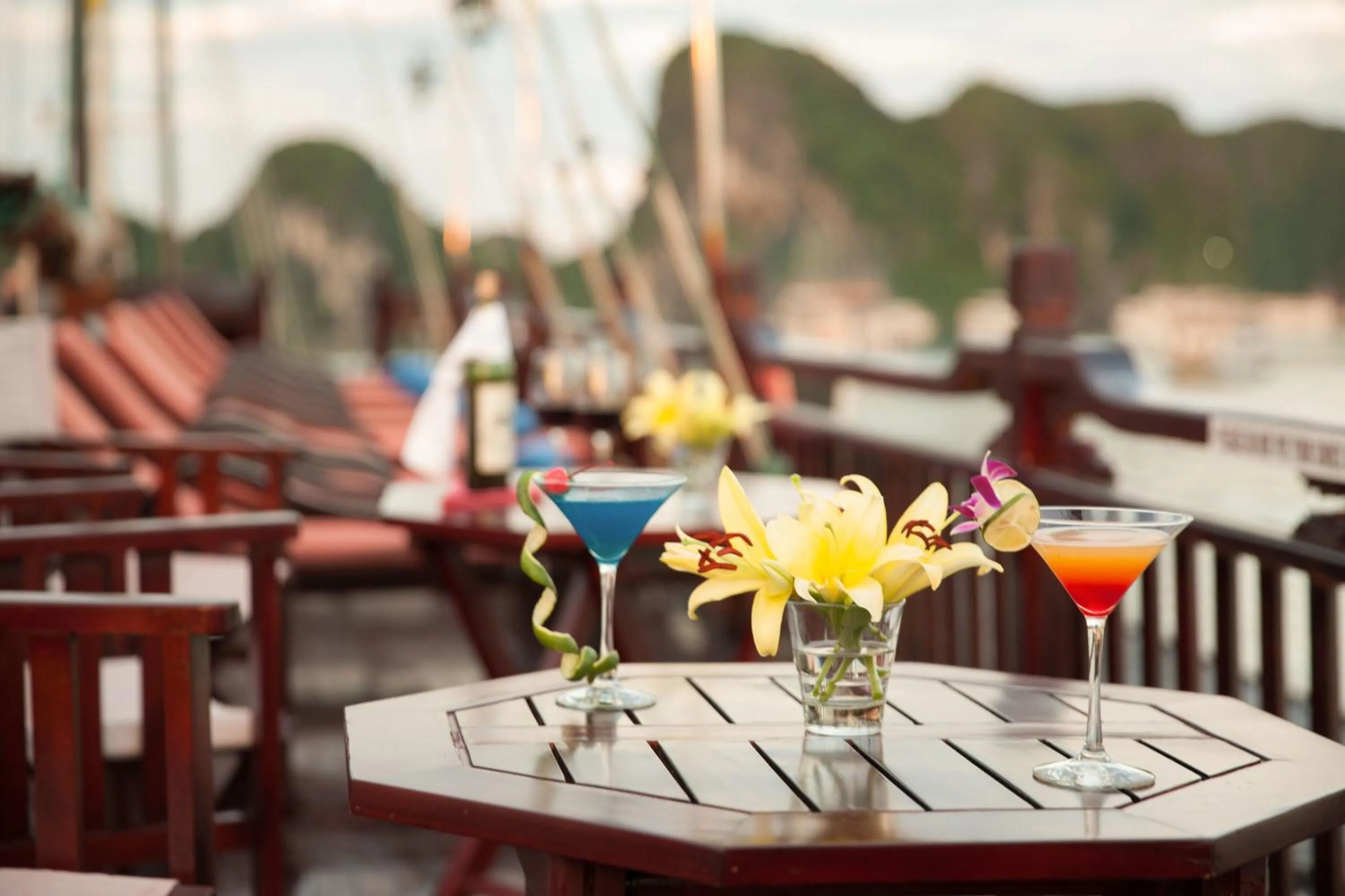 Lounge or bar in Victory Cruise