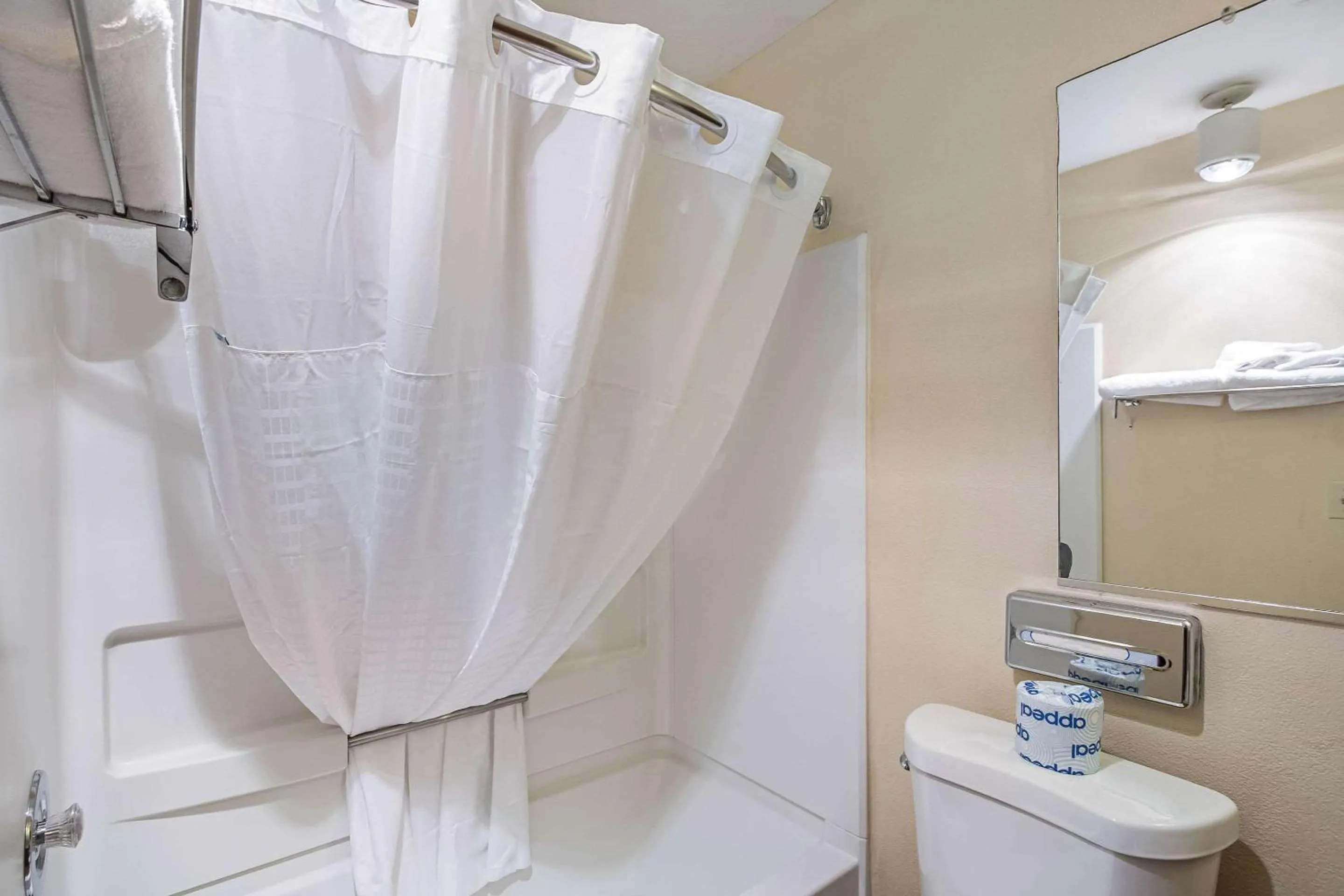 Photo of the whole room in Sutter Inn