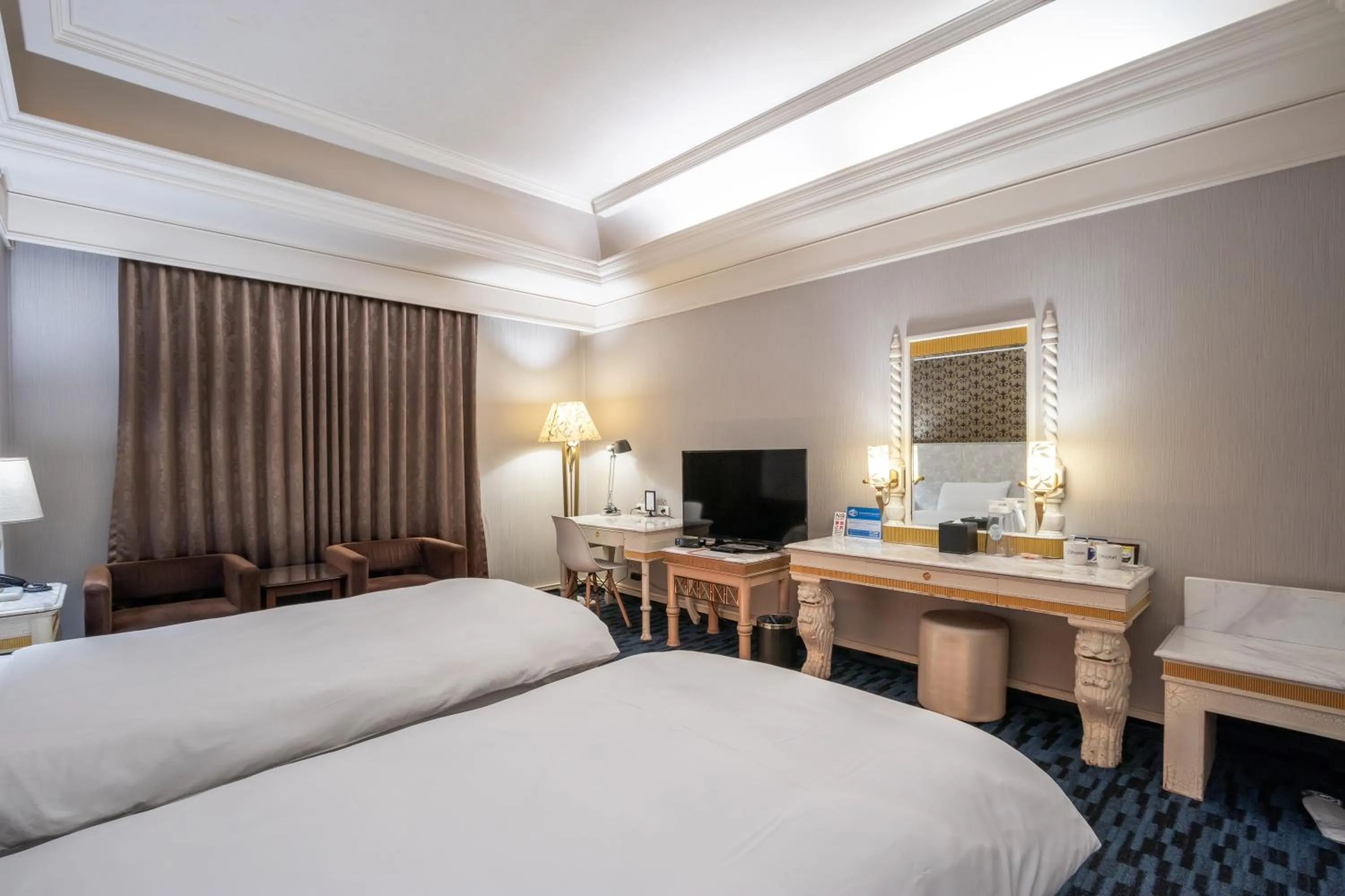 Photo of the whole room, Bed in Ohotel