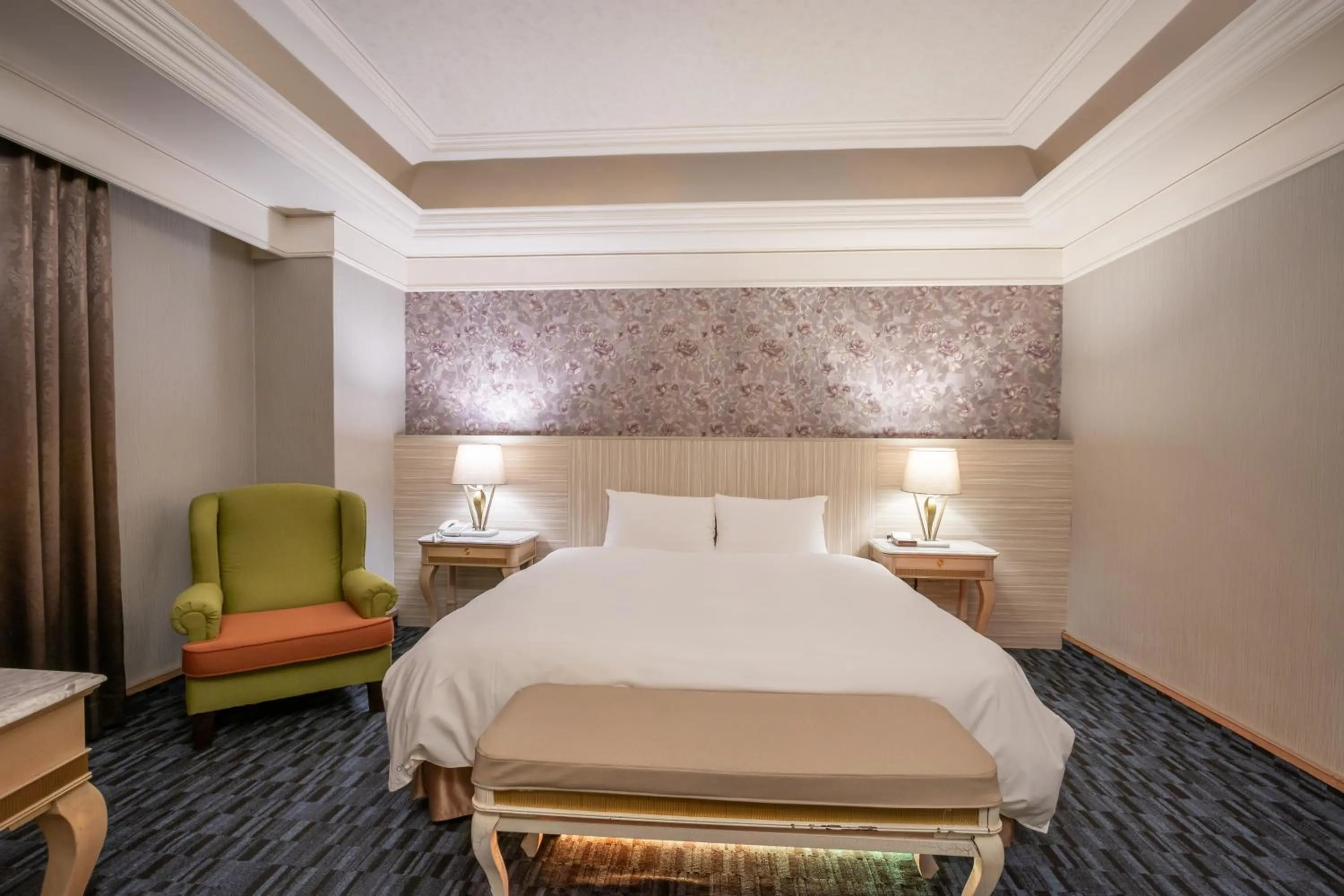 Bedroom, Bed in Ohotel