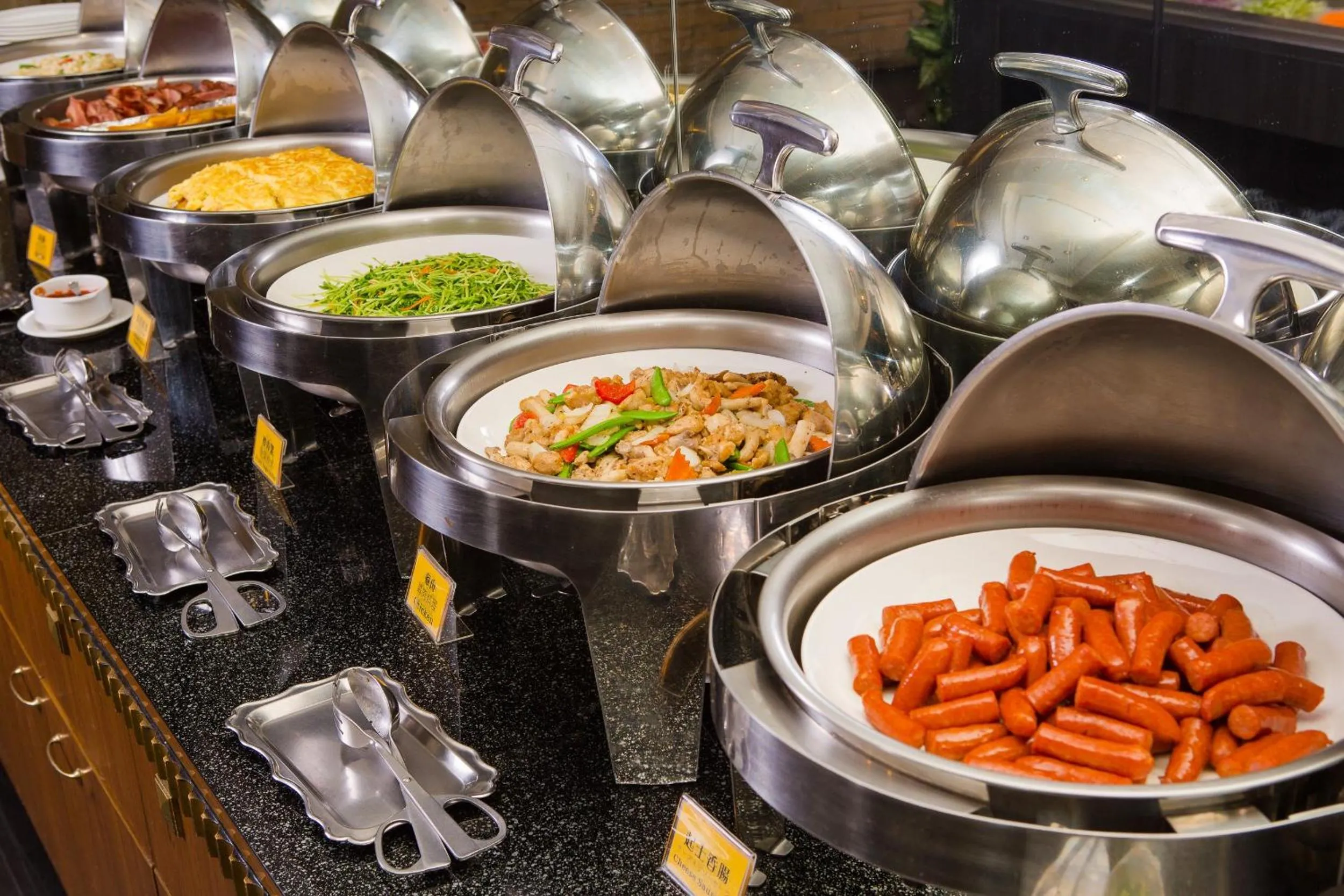 Food and drinks in Ohotel