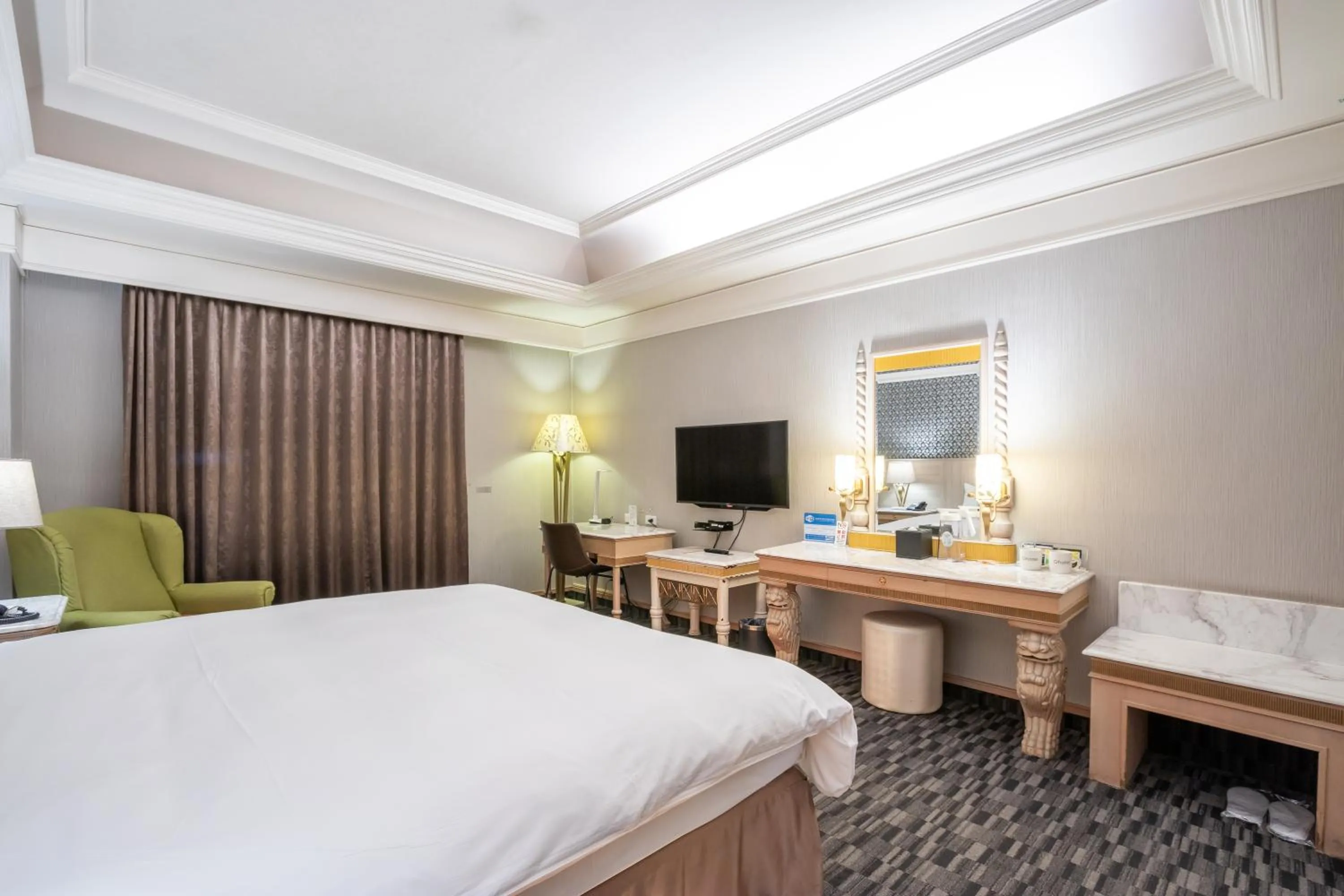 Bedroom, Bed in Ohotel