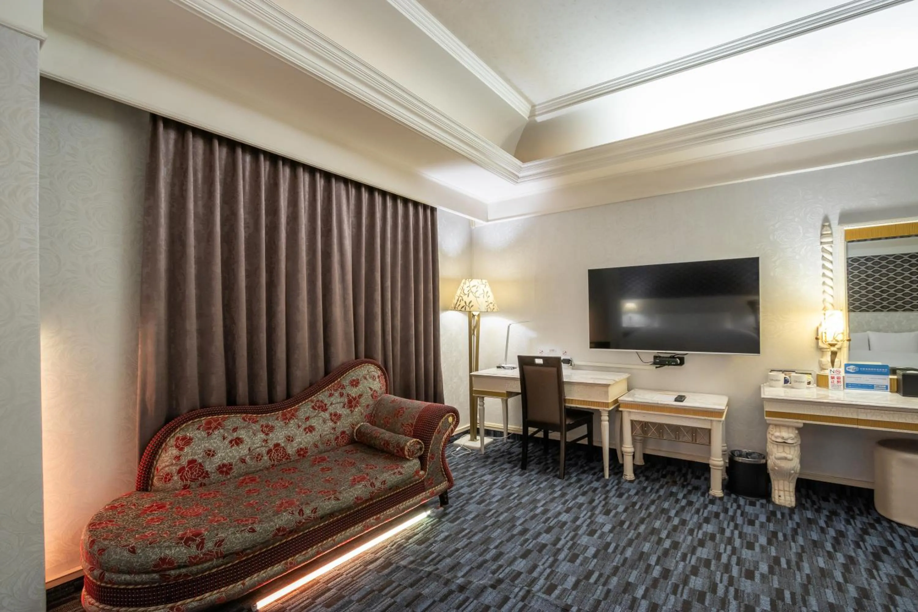 Photo of the whole room in Ohotel