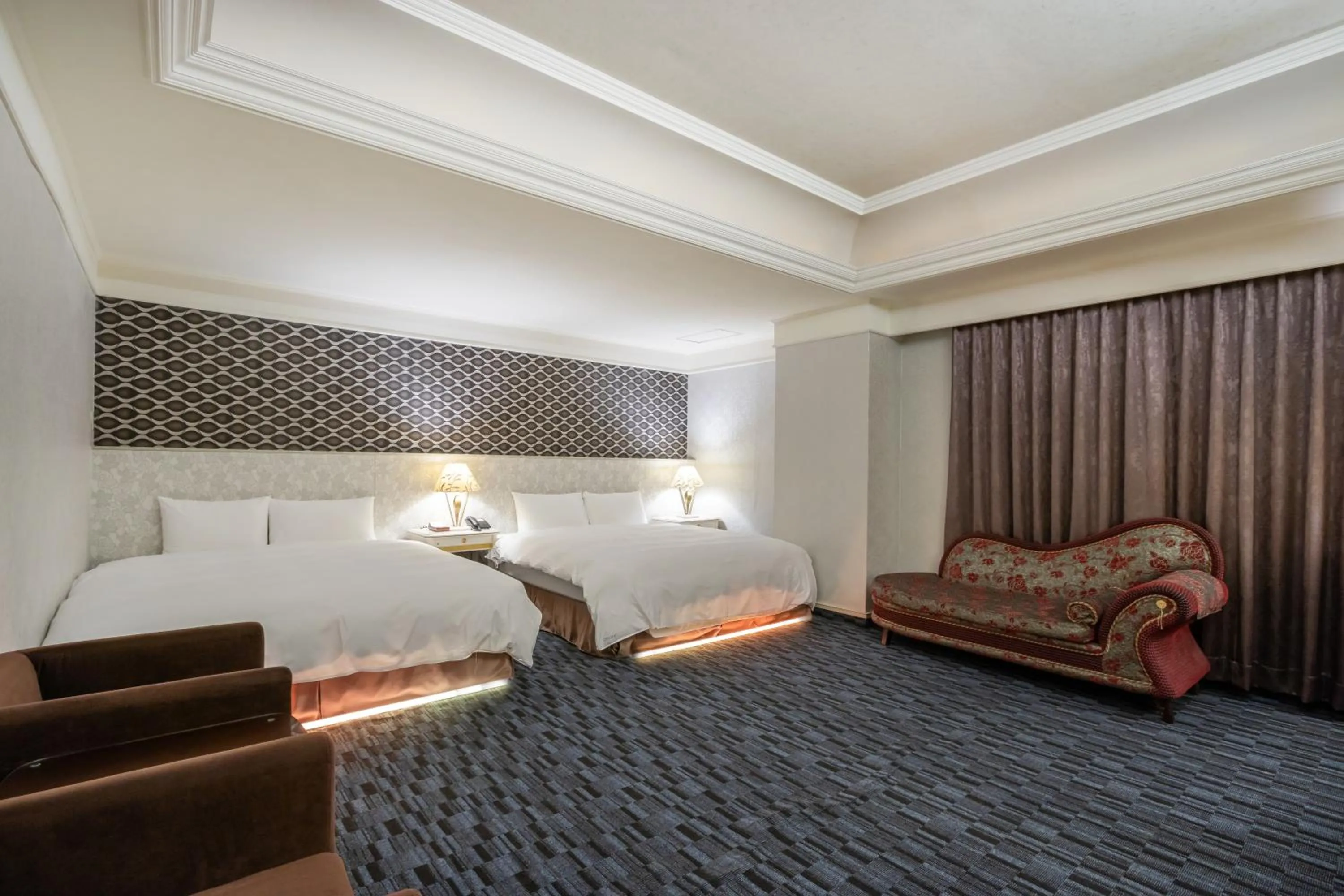 Photo of the whole room, Bed in Ohotel