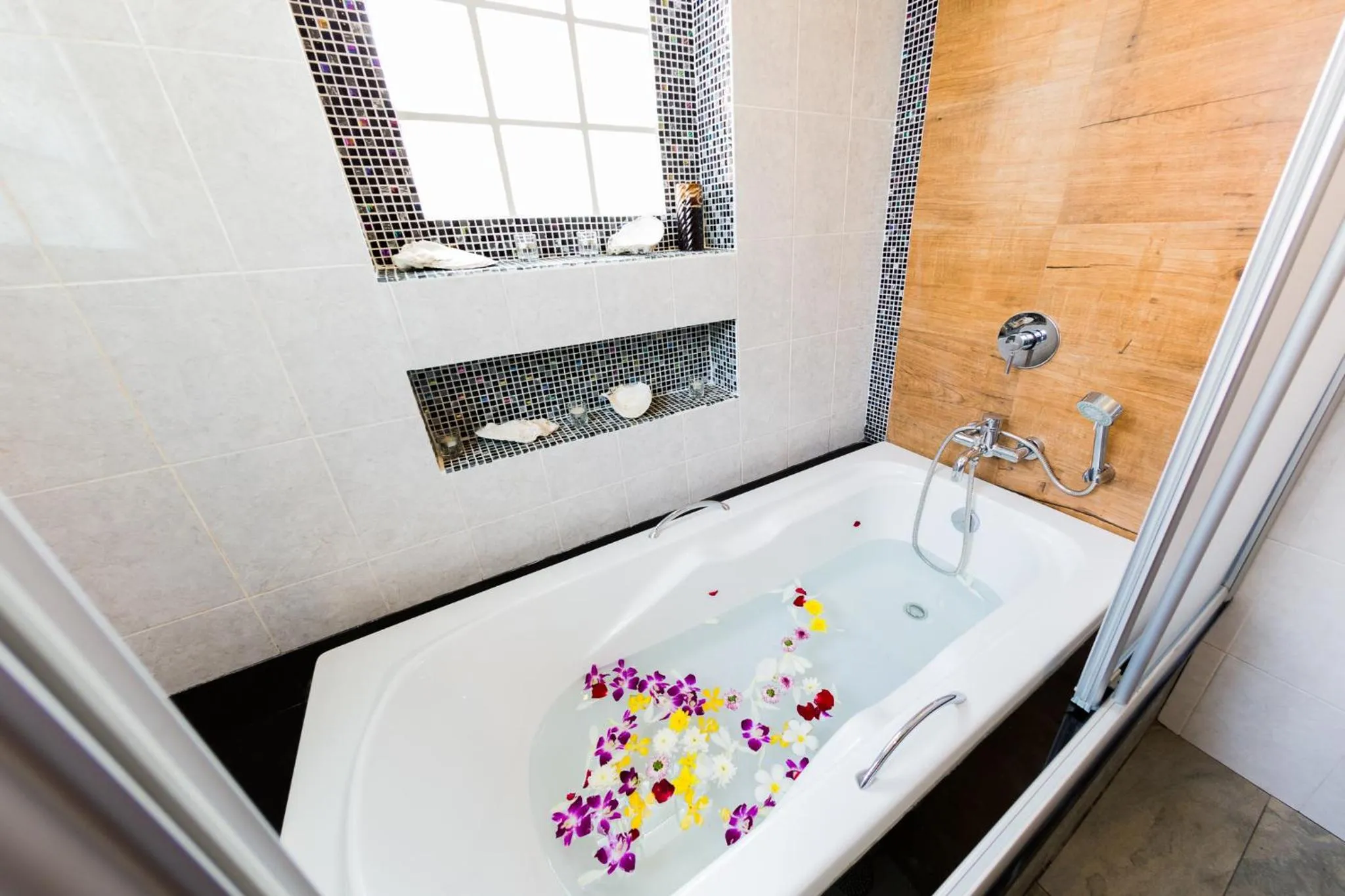 Bathroom in Irawan House