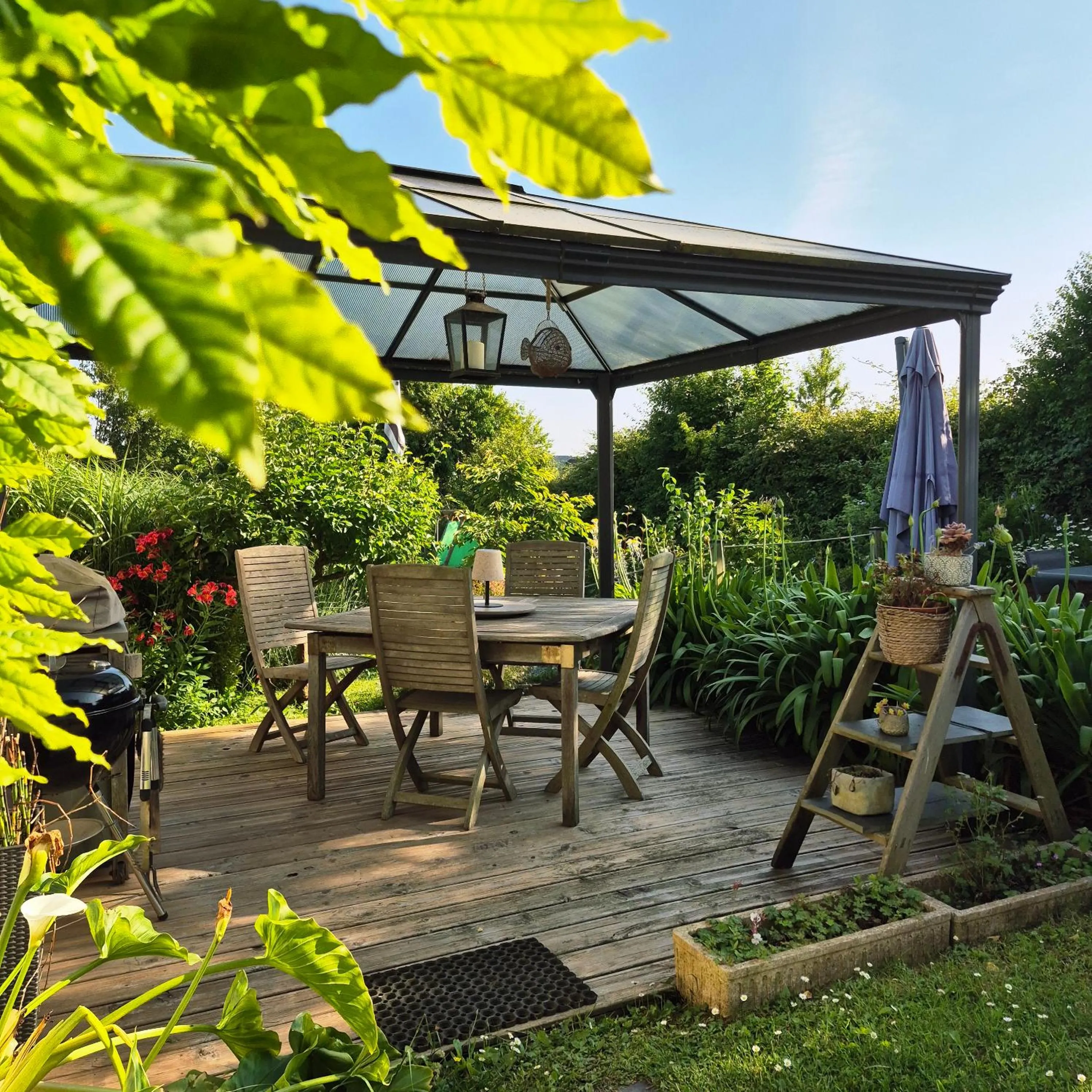 Garden view in Maison d’hôtes KERGIQUEL