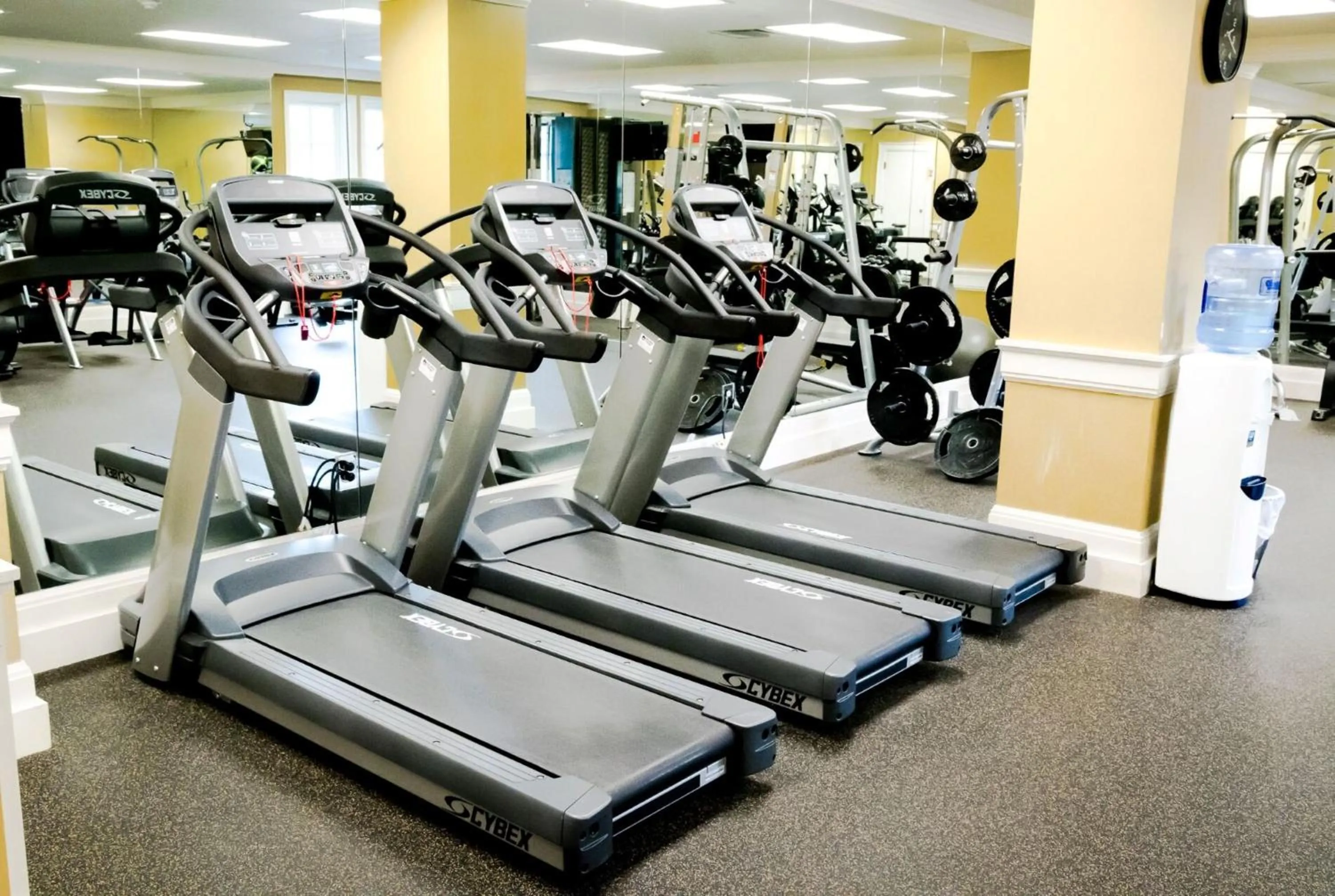 Fitness centre/facilities in Royal Park Hotel