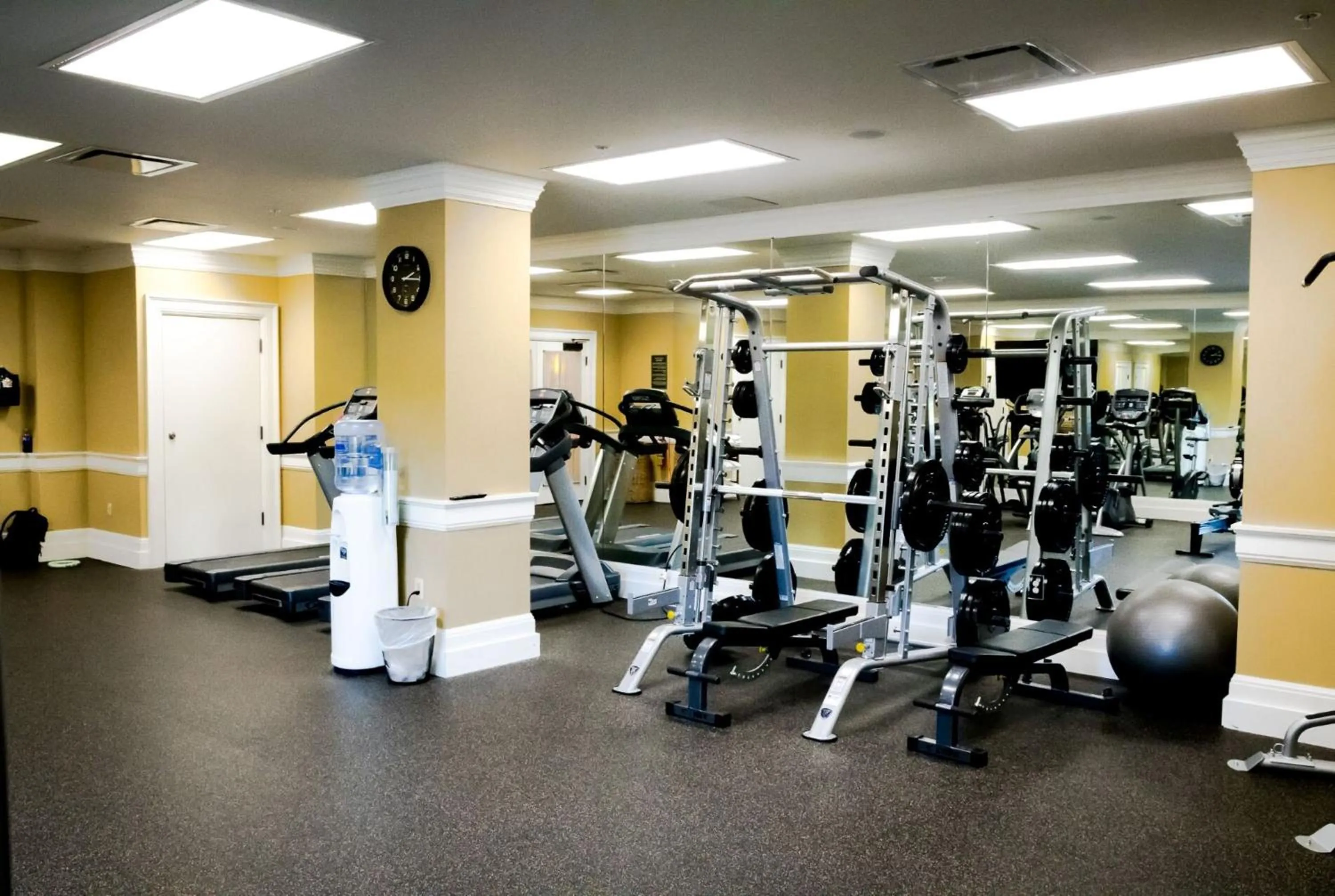 Fitness centre/facilities in Royal Park Hotel