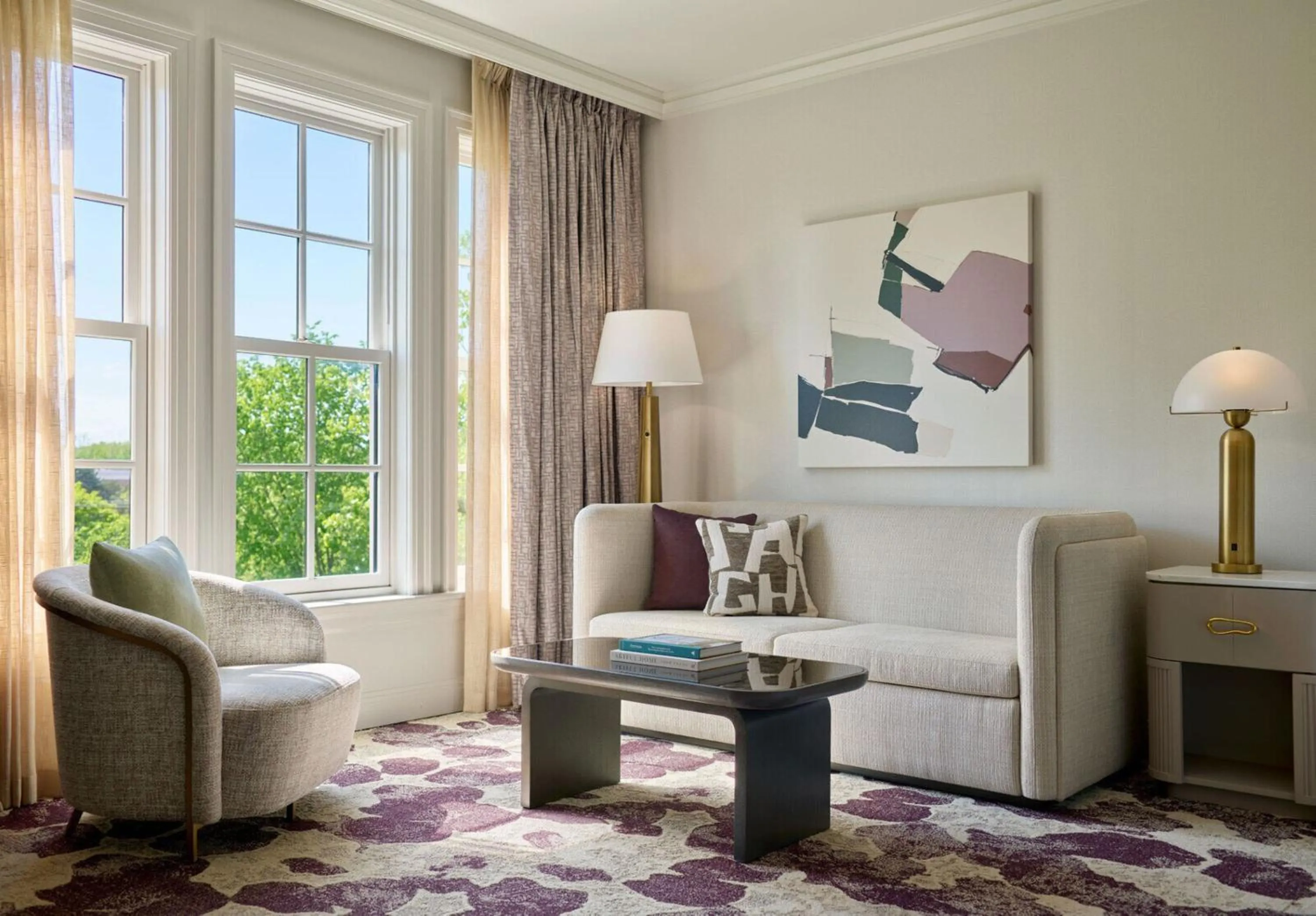 Seating area in Royal Park Hotel