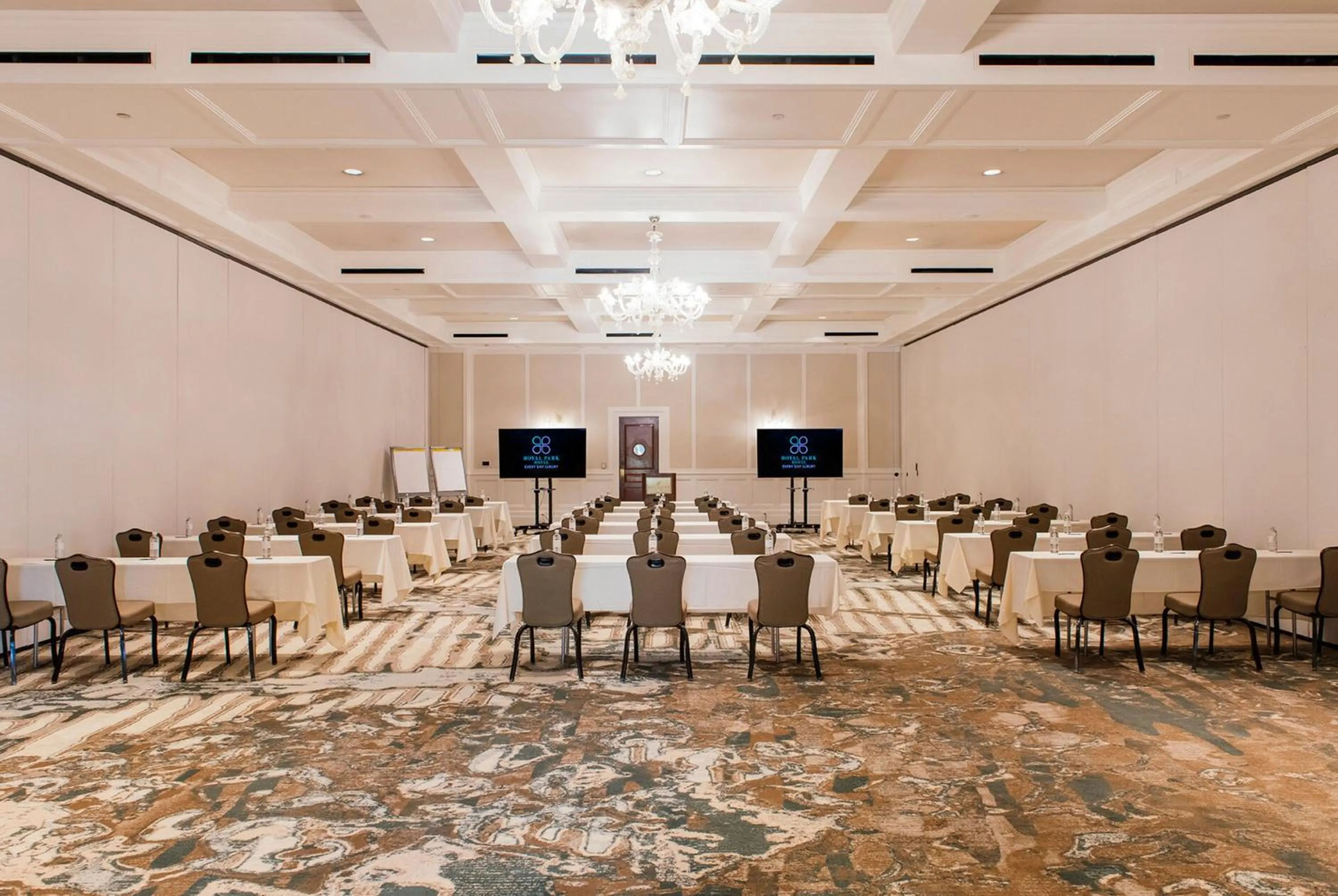 Meeting/conference room in Royal Park Hotel