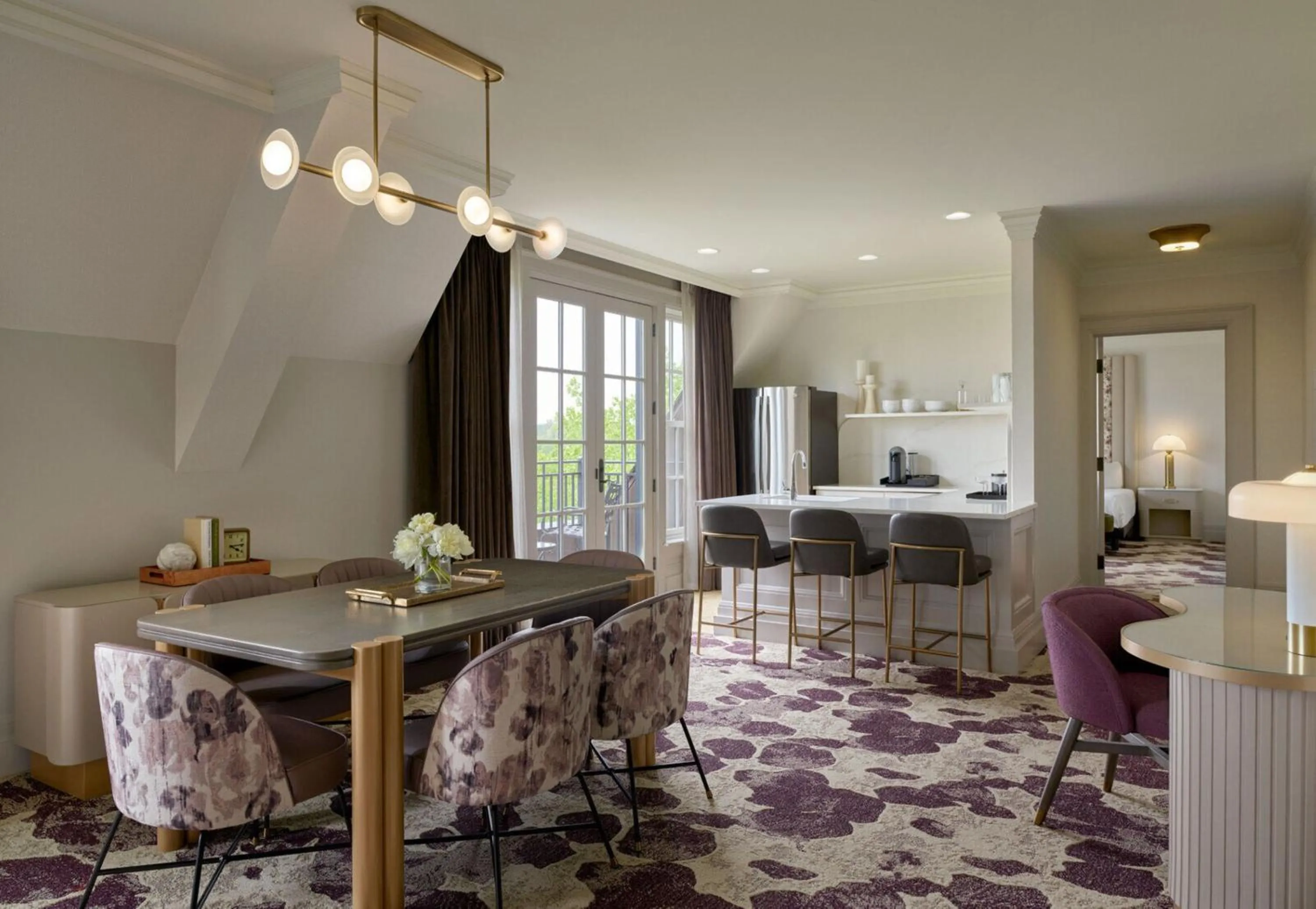 Kitchen or kitchenette in Royal Park Hotel