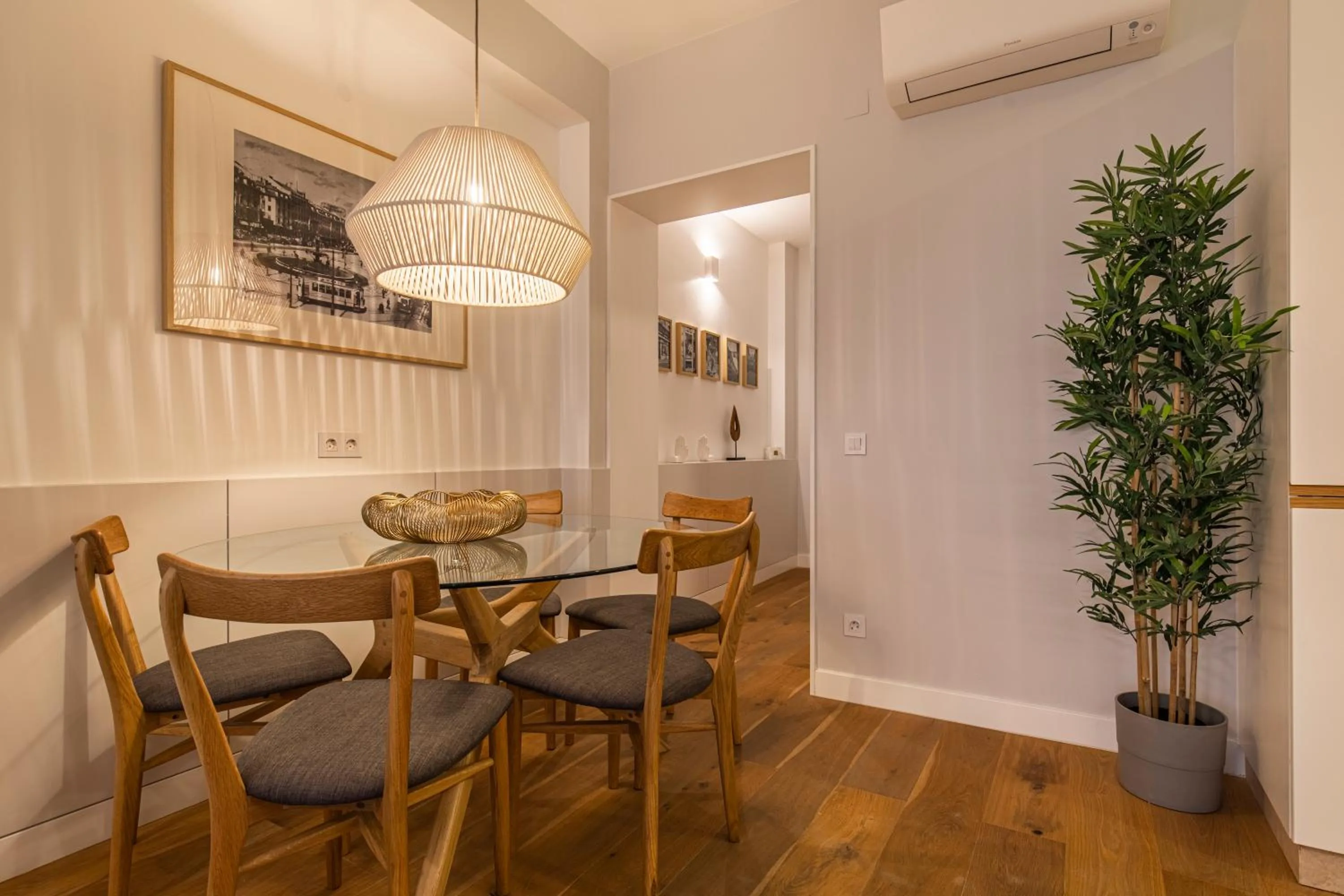 Dining area in Upscale & Modern 2BDR Apartment