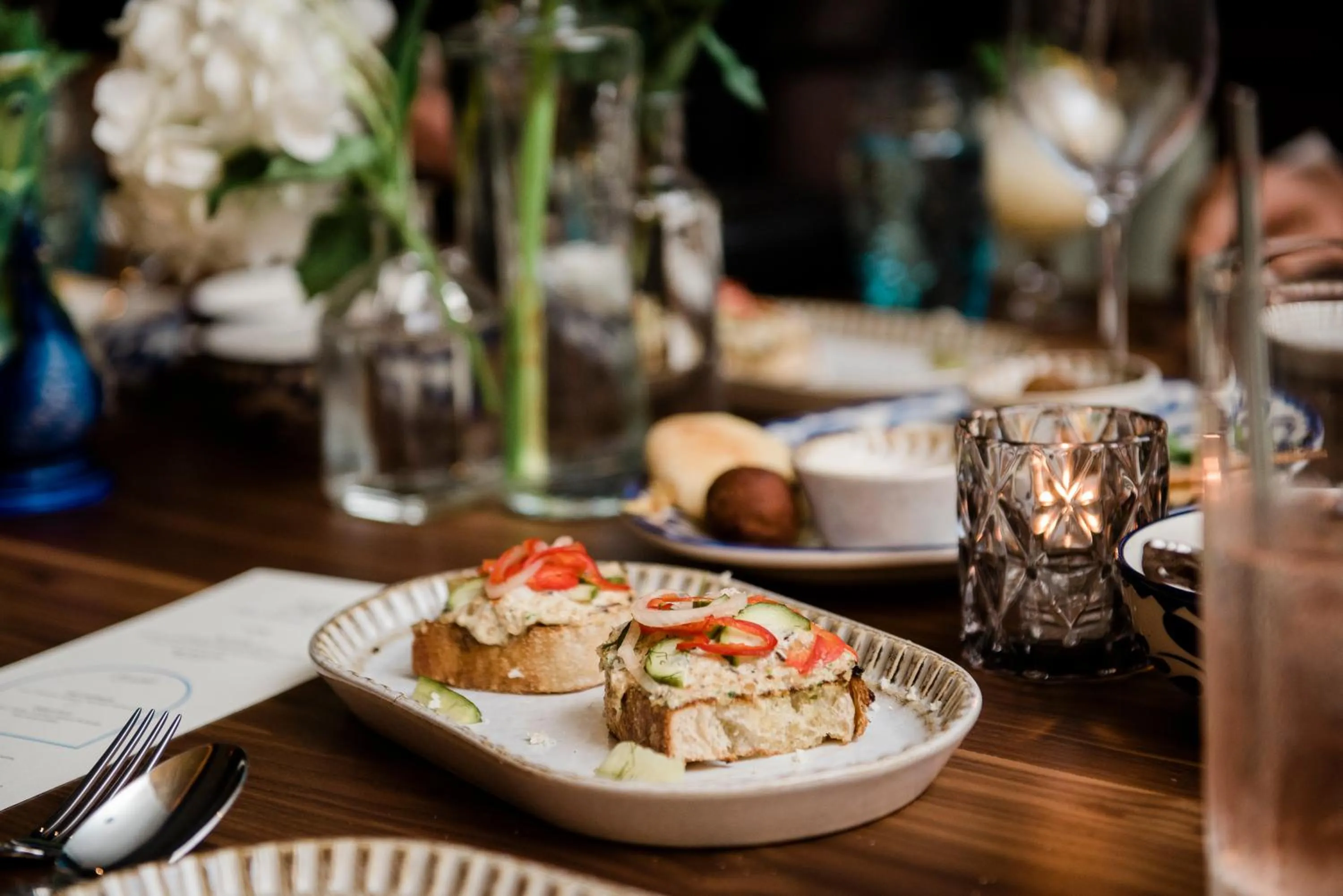 Restaurant/places to eat in Hotel Haya