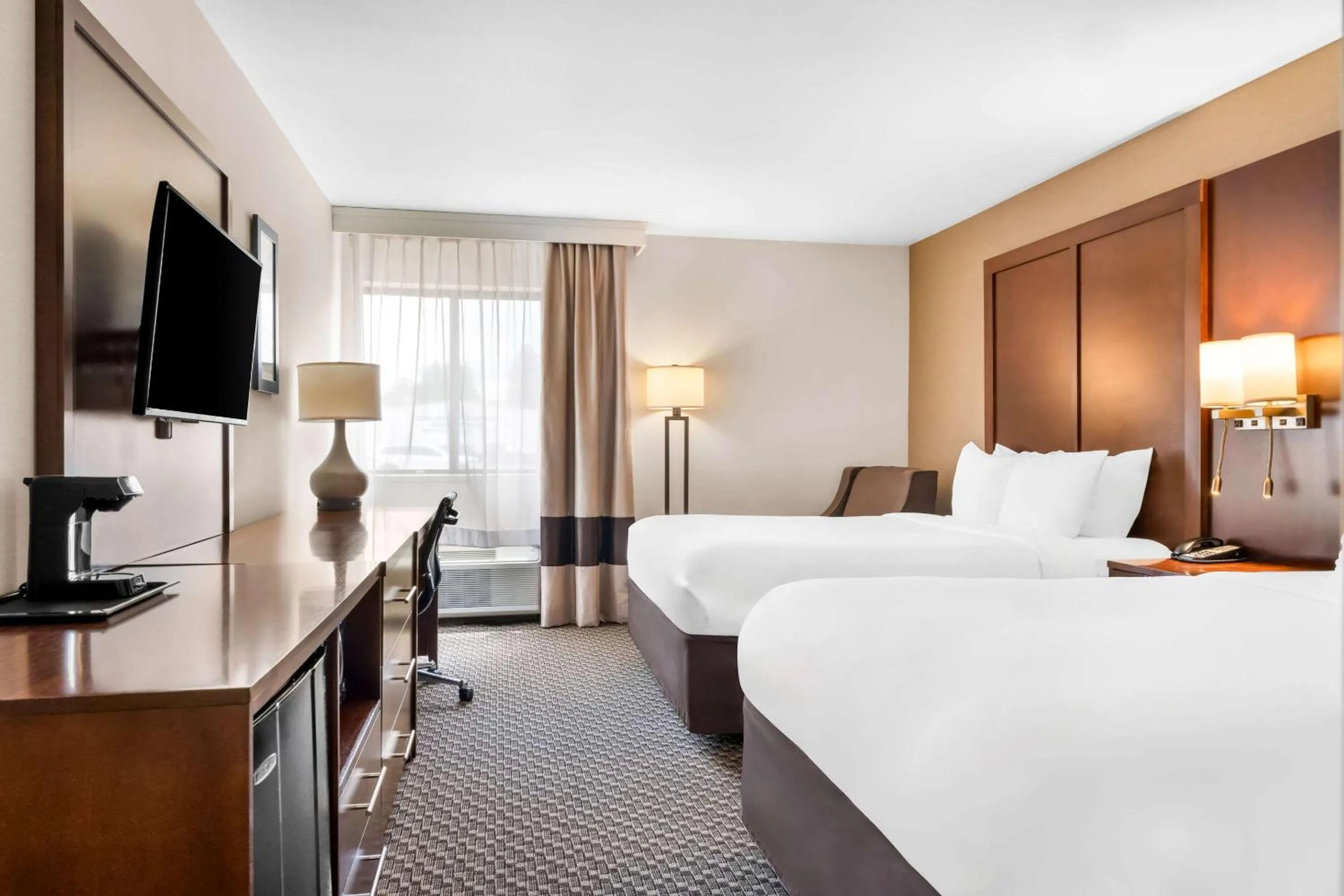 Bedroom, Bed in Comfort Inn at Buffalo Bill Village Resort