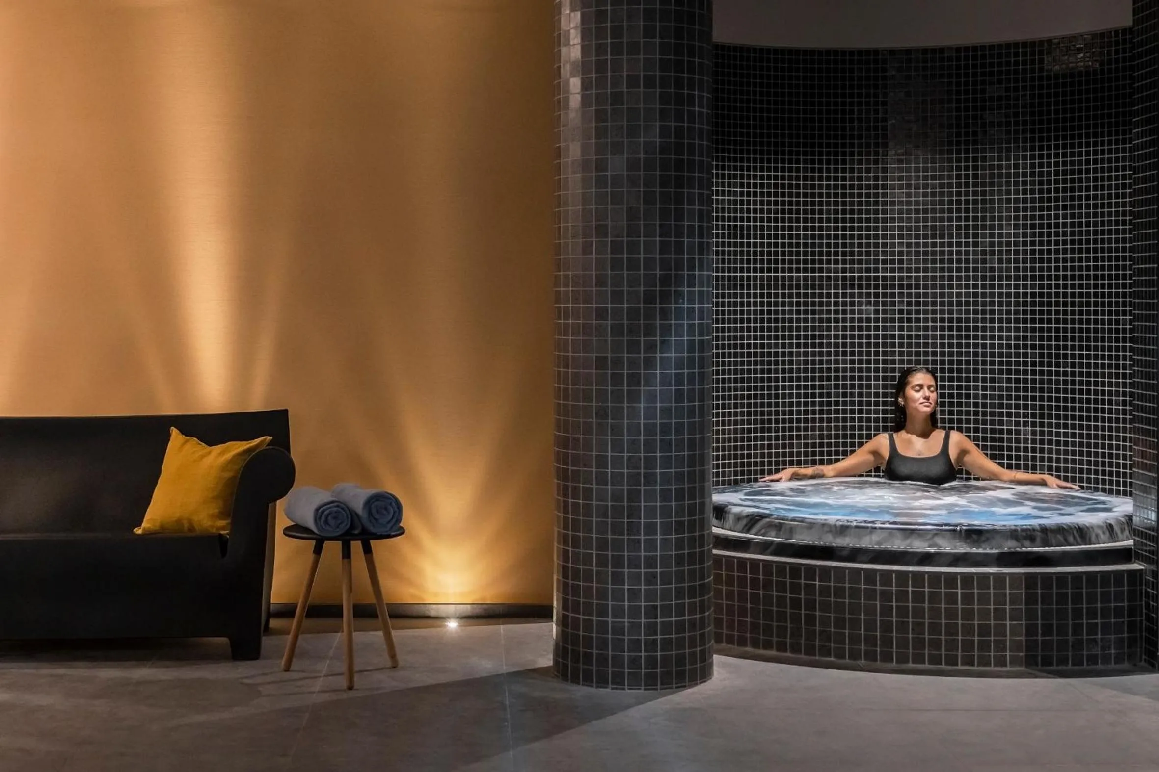 Hot Tub in Vila Vicência