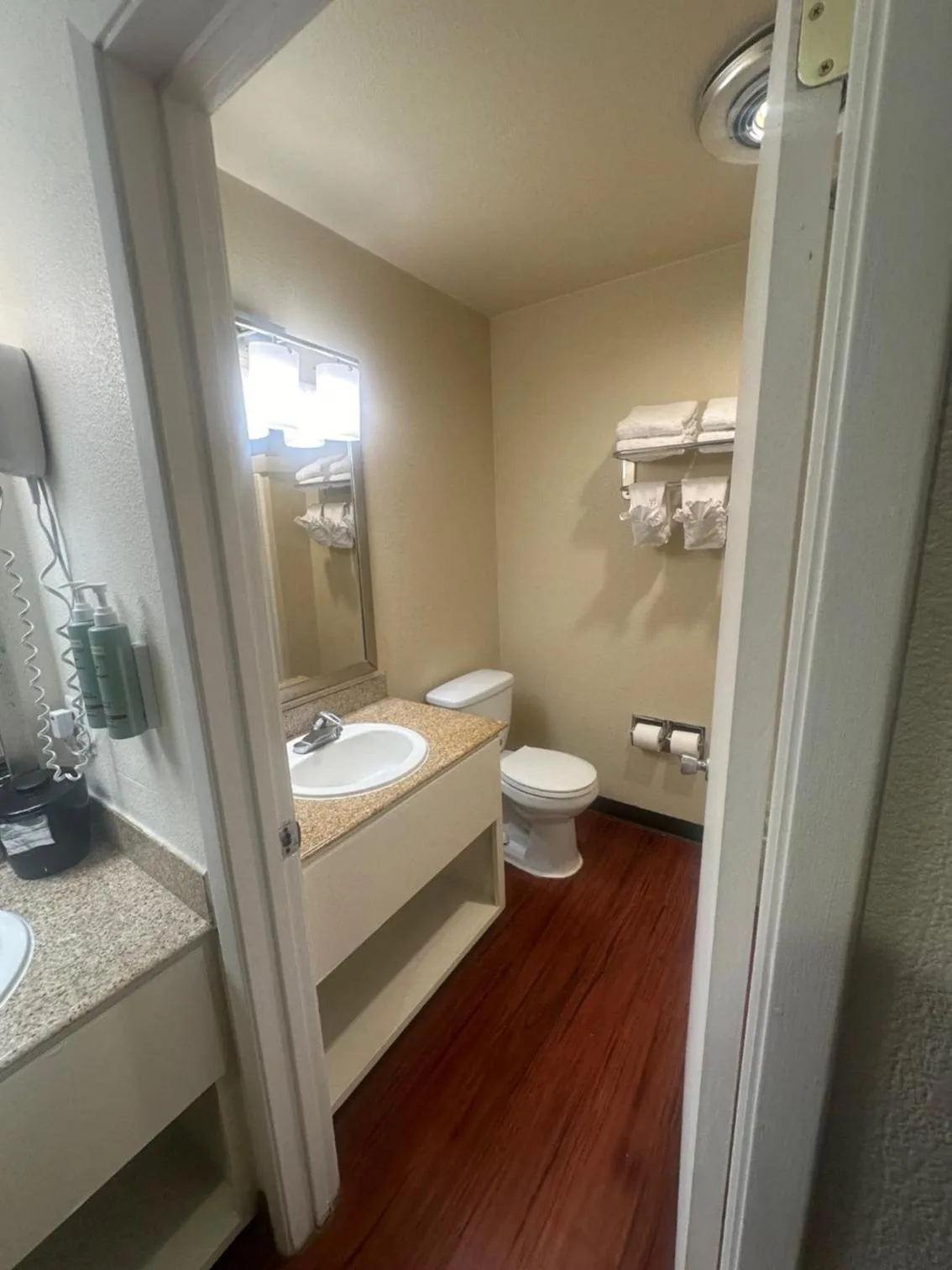 Bathroom in Best Western Heritage Inn